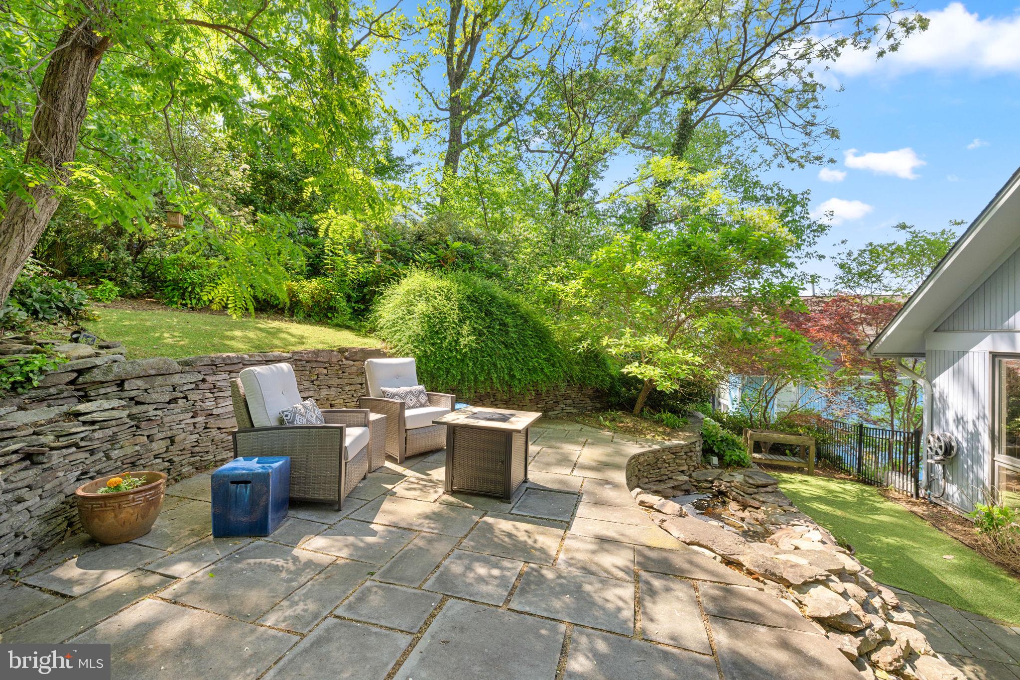 2621 S Arlington Ridge Rd