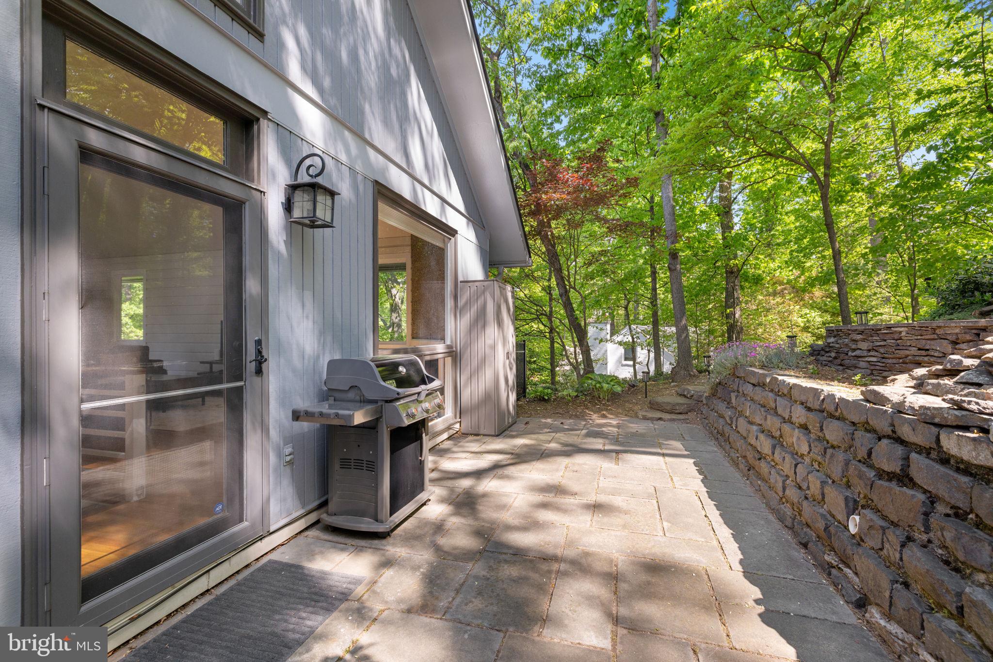 2621 S Arlington Ridge Rd