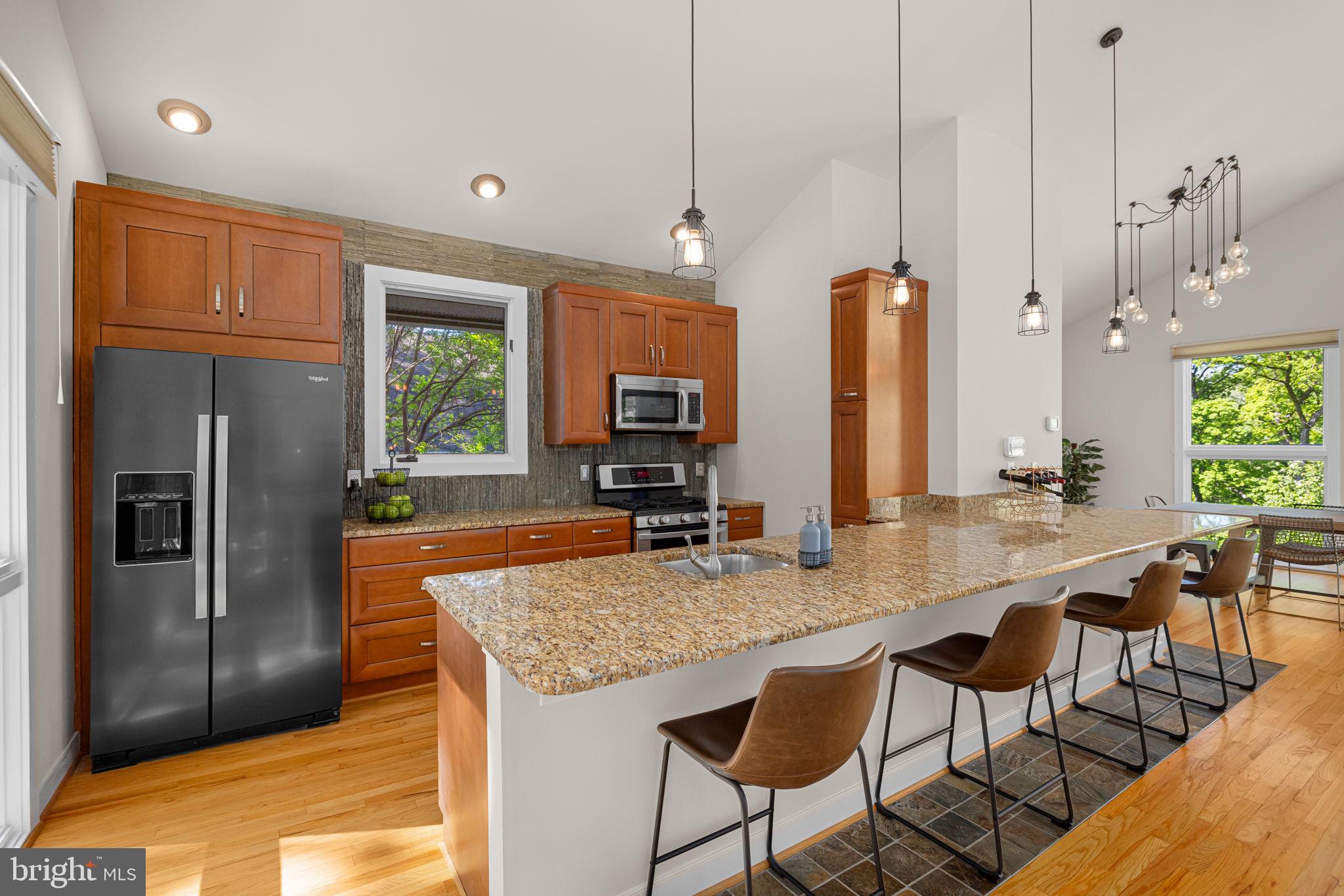 2621 S Arlington Ridge Rd