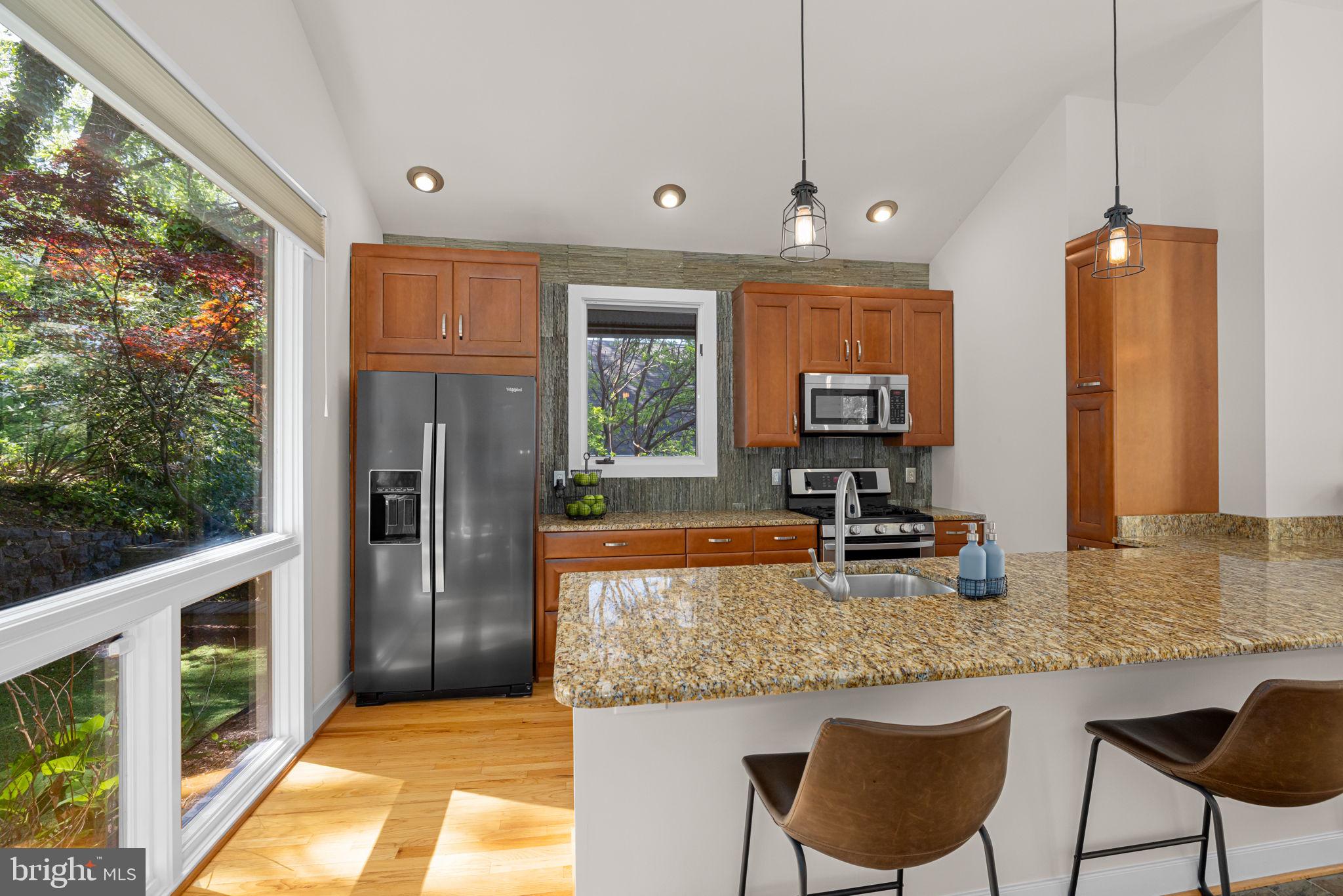 2621 S Arlington Ridge Rd