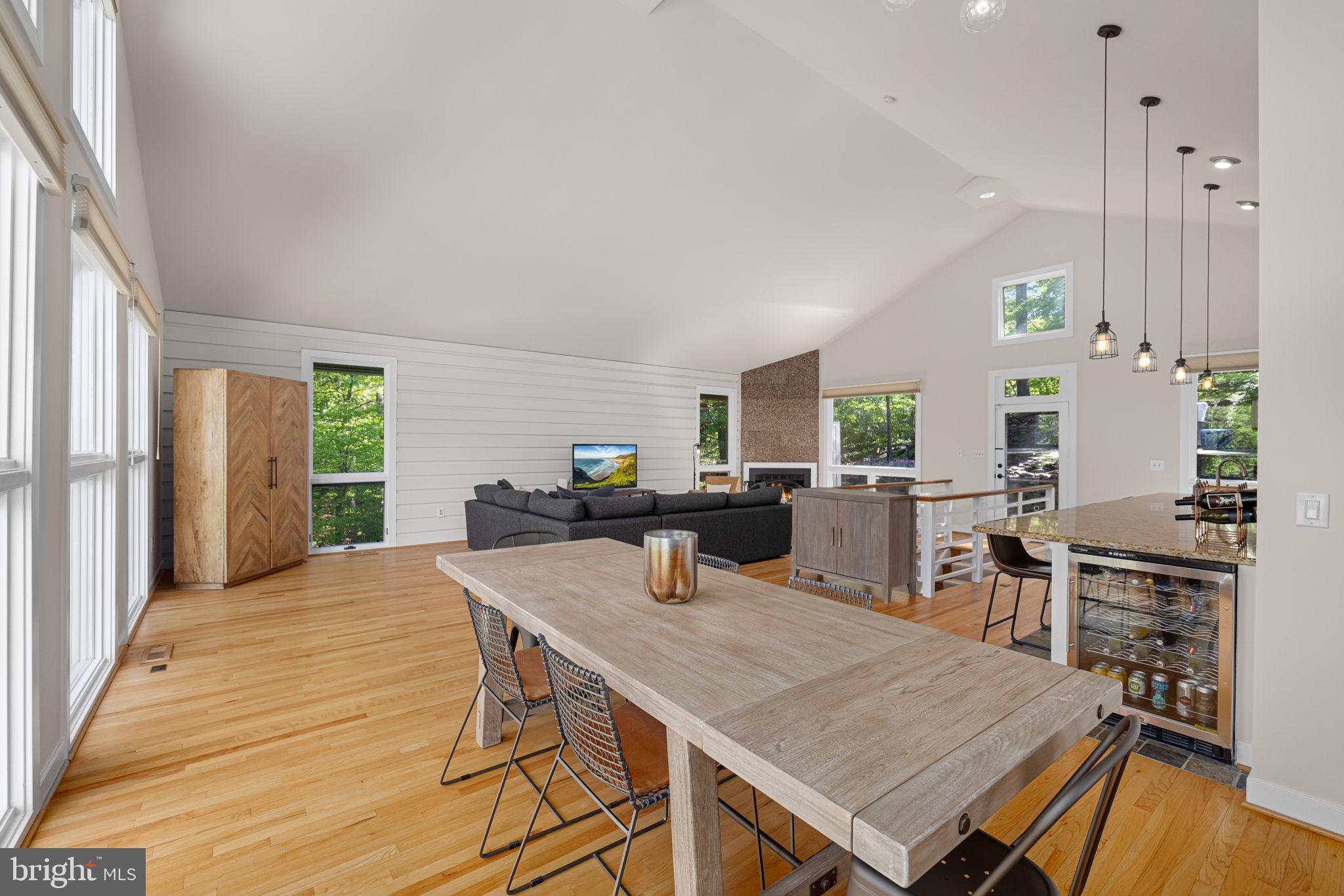 2621 S Arlington Ridge Rd