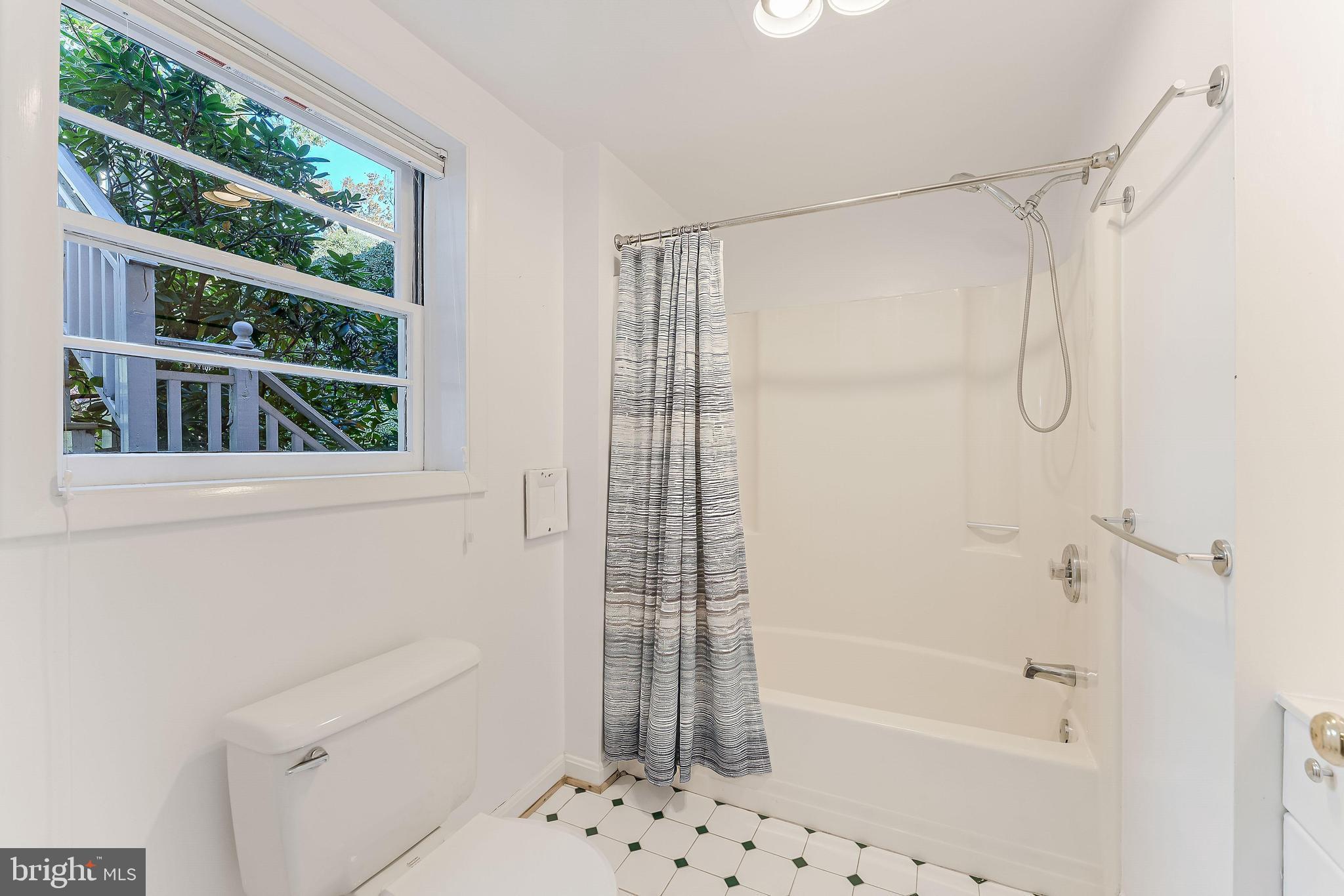 3867 N CHESTERBROOK ROAD