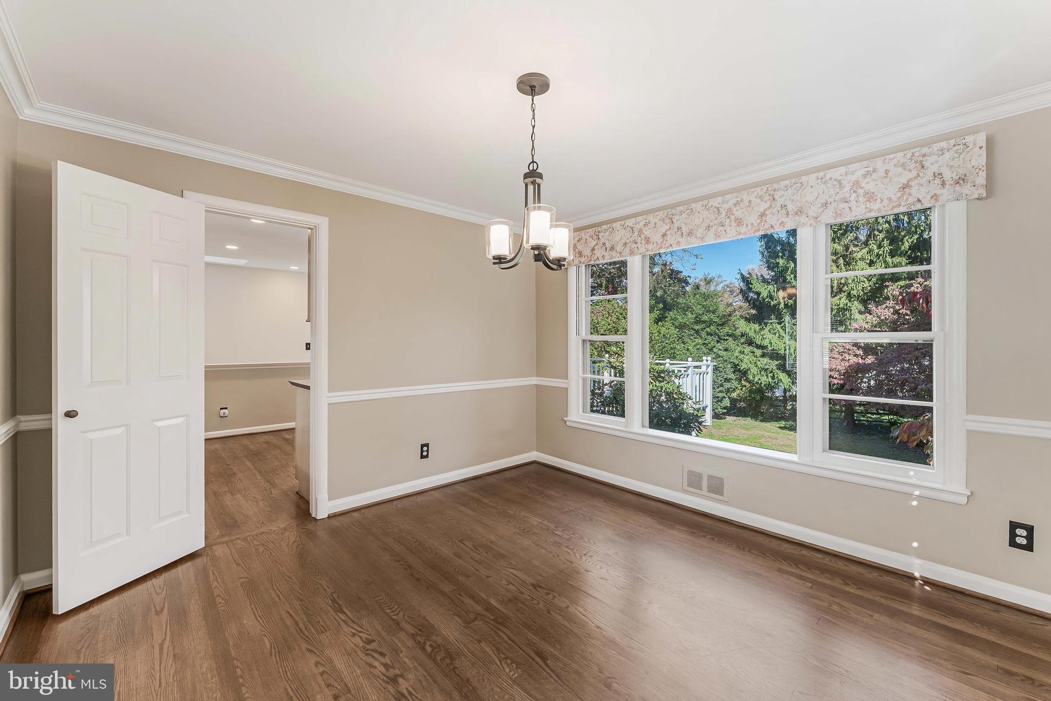 3867 N CHESTERBROOK ROAD