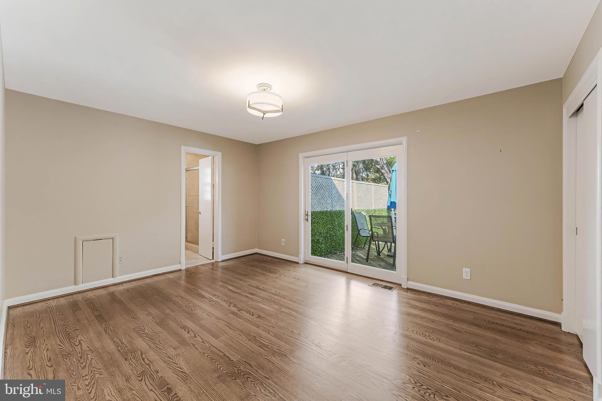 3867 N CHESTERBROOK ROAD