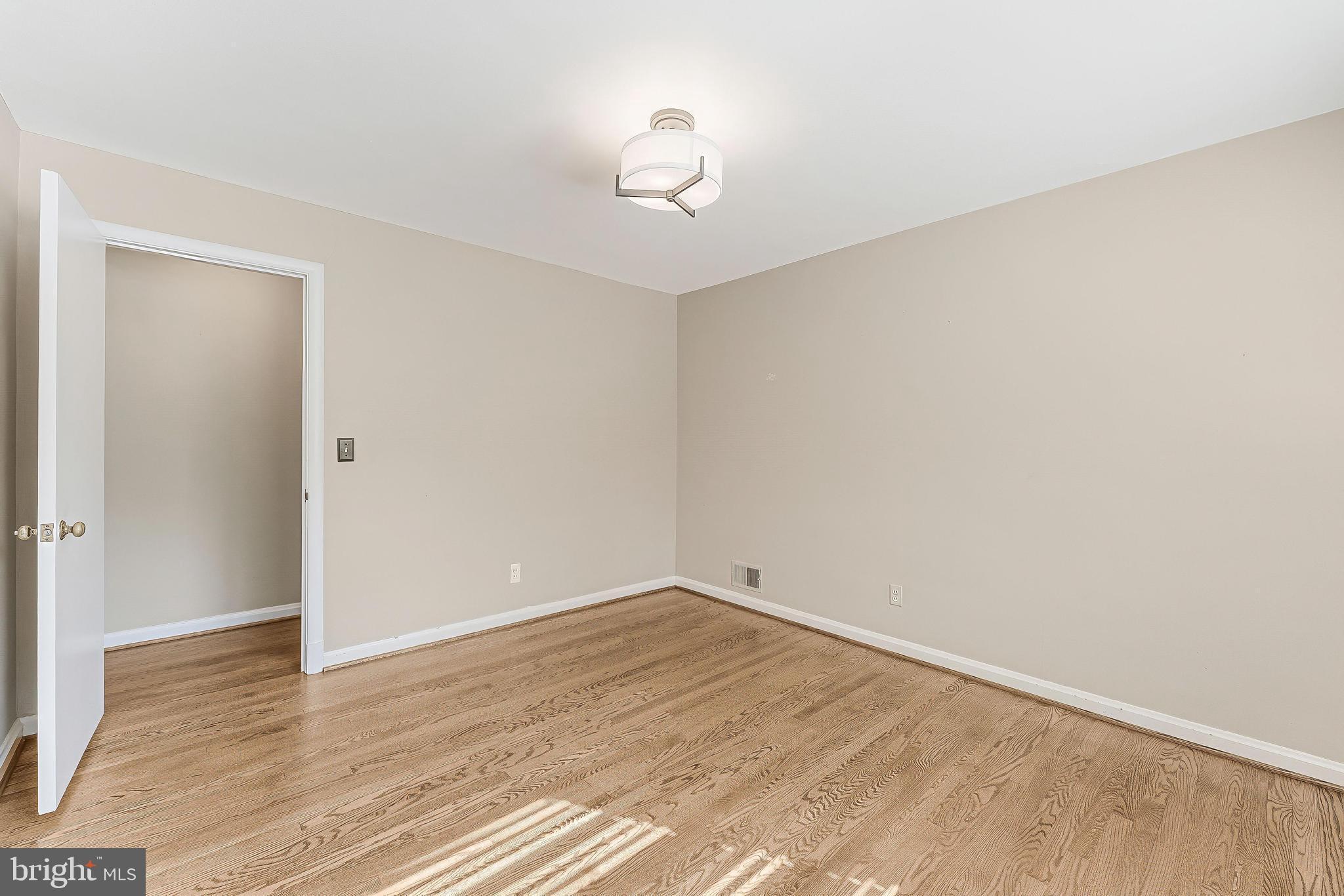 3867 N CHESTERBROOK ROAD