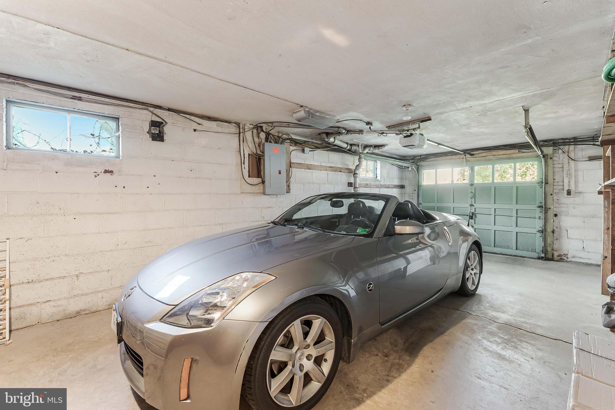 3867 N CHESTERBROOK ROAD