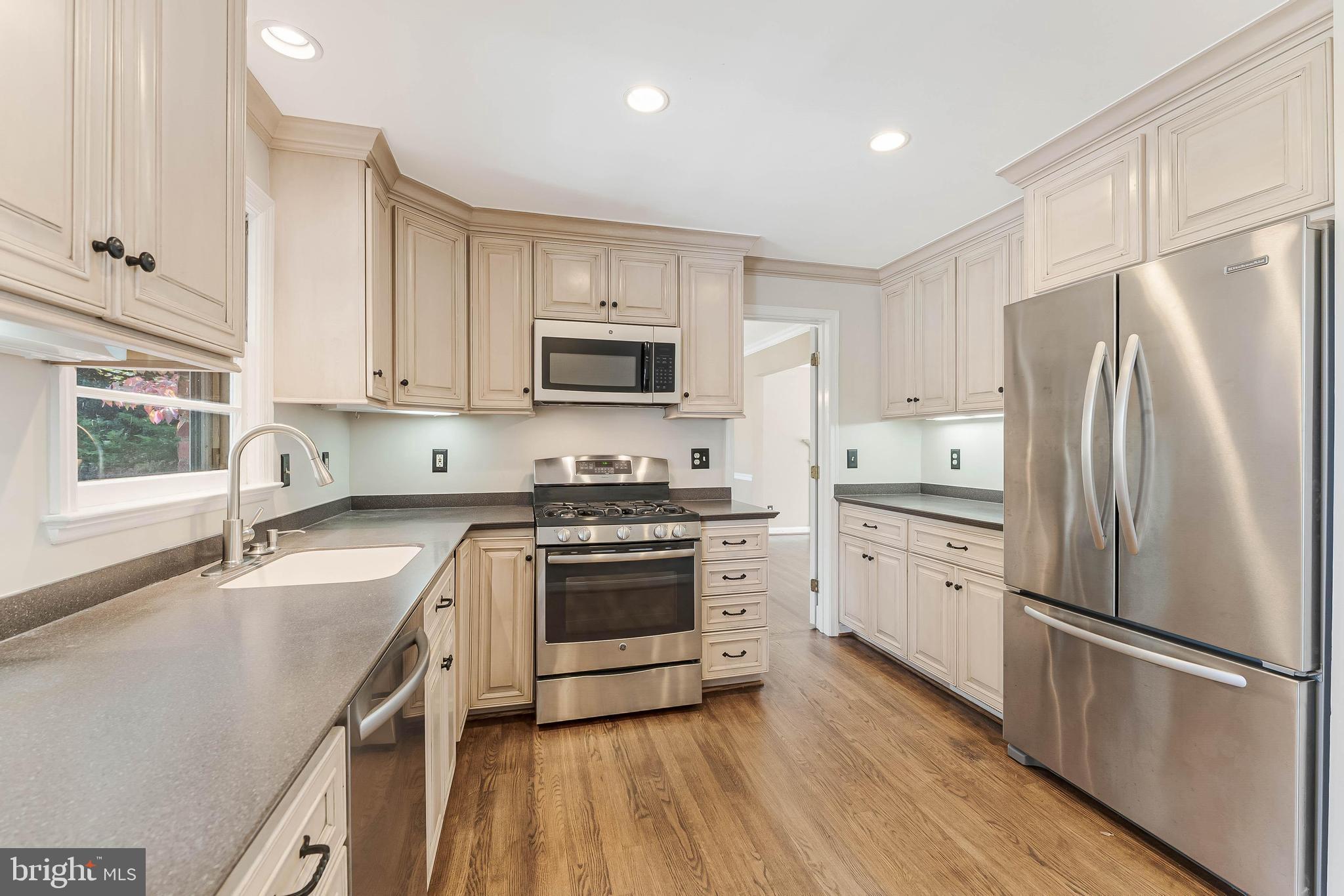 3867 N CHESTERBROOK ROAD