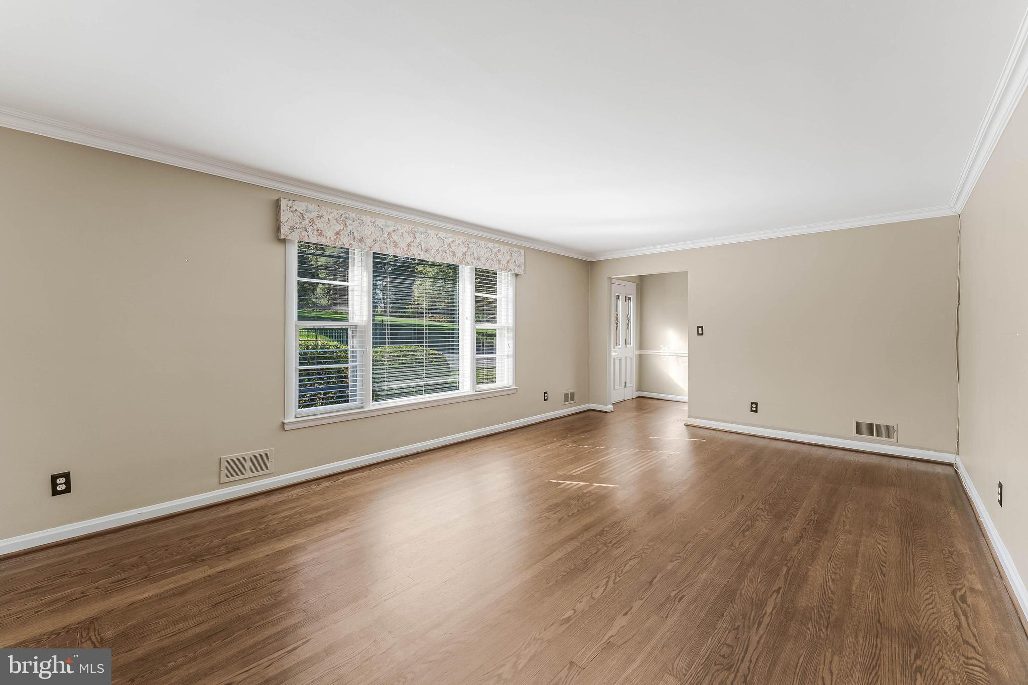 3867 N CHESTERBROOK ROAD