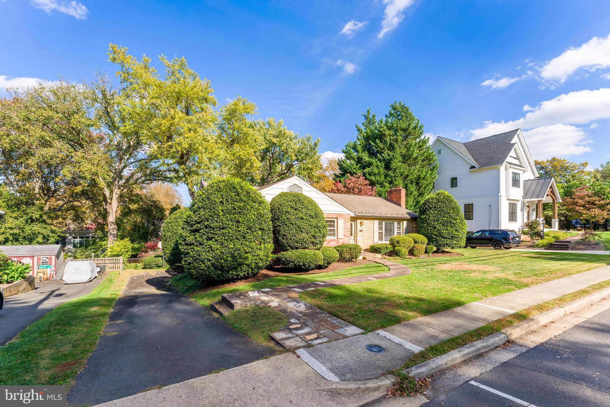 3867 N CHESTERBROOK ROAD