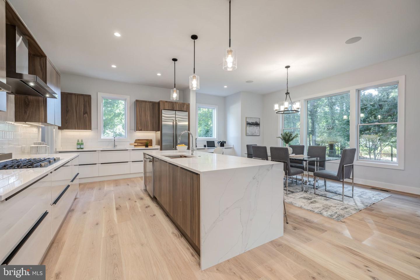 413 Orleans Cir SW