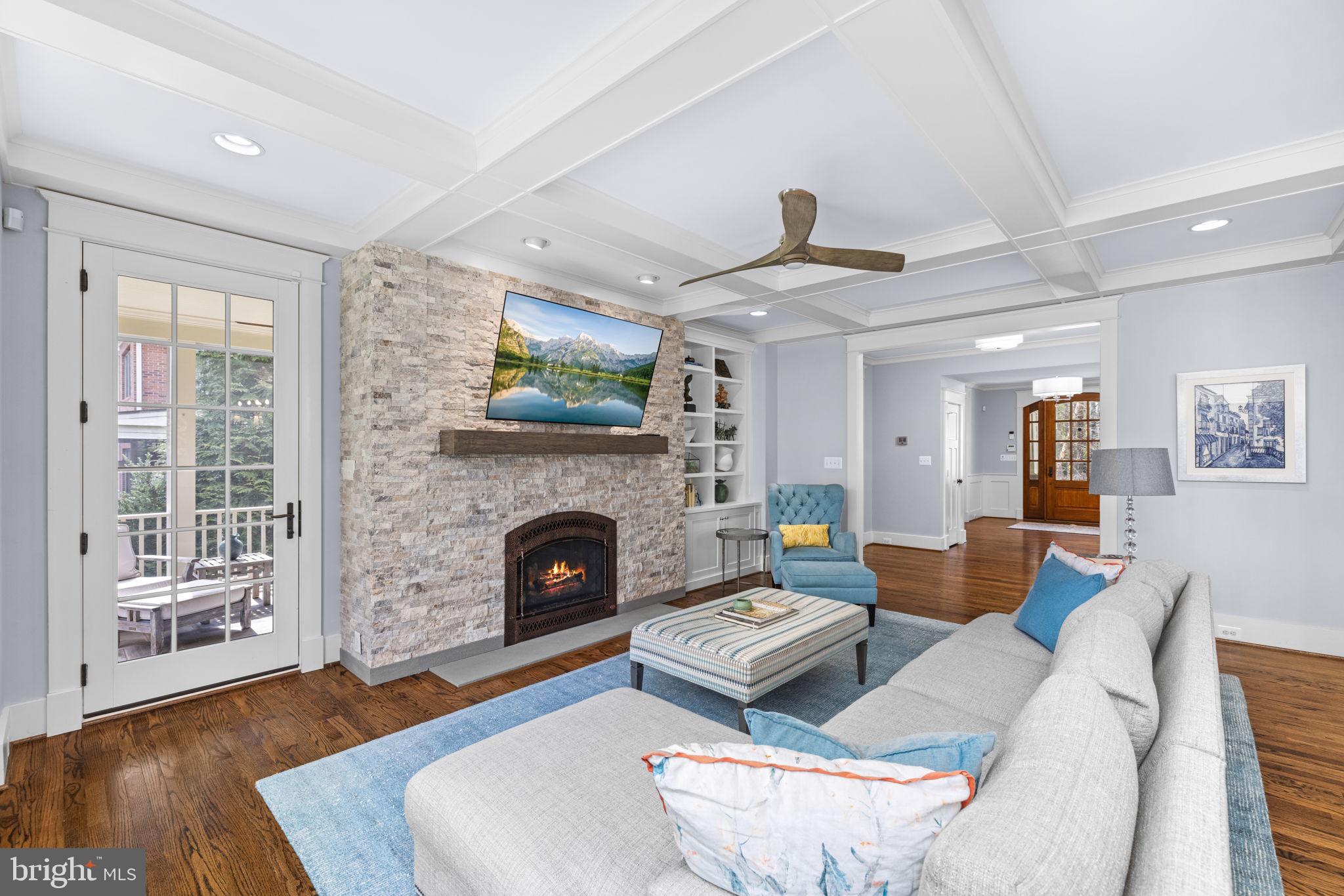 2115 Elliott Ave