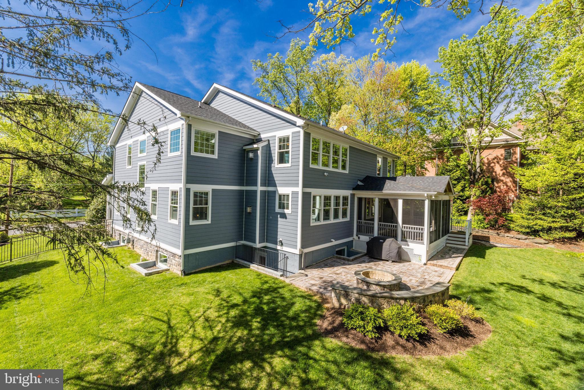 2121 Elliott Ave