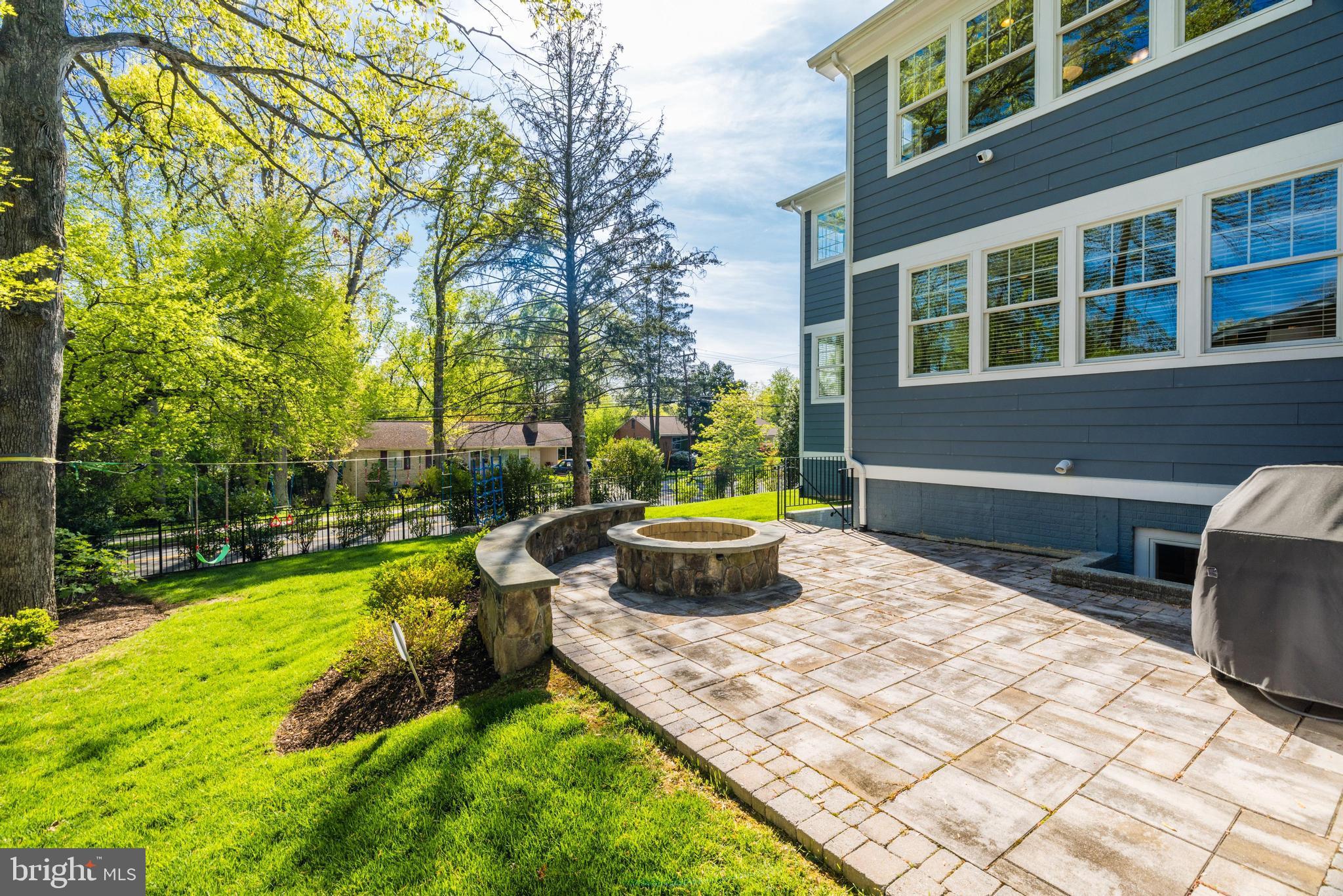 2121 Elliott Ave