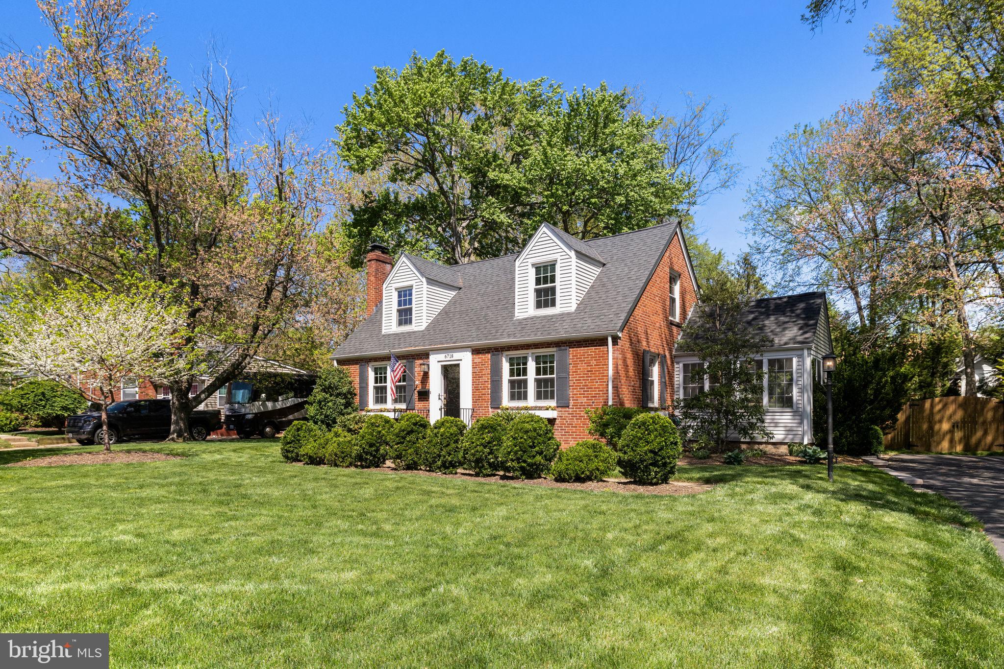 6718 Kennedy Ln