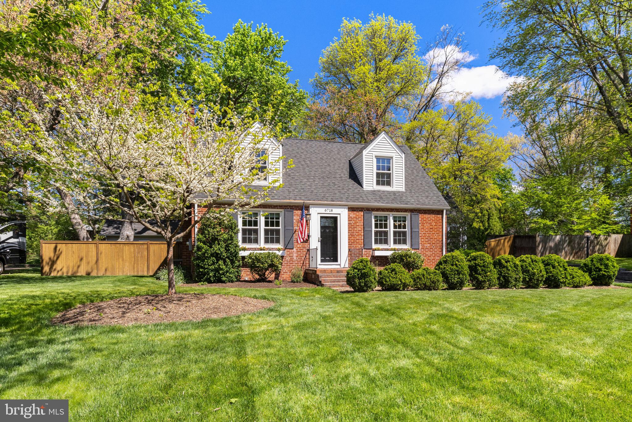 6718 Kennedy Ln