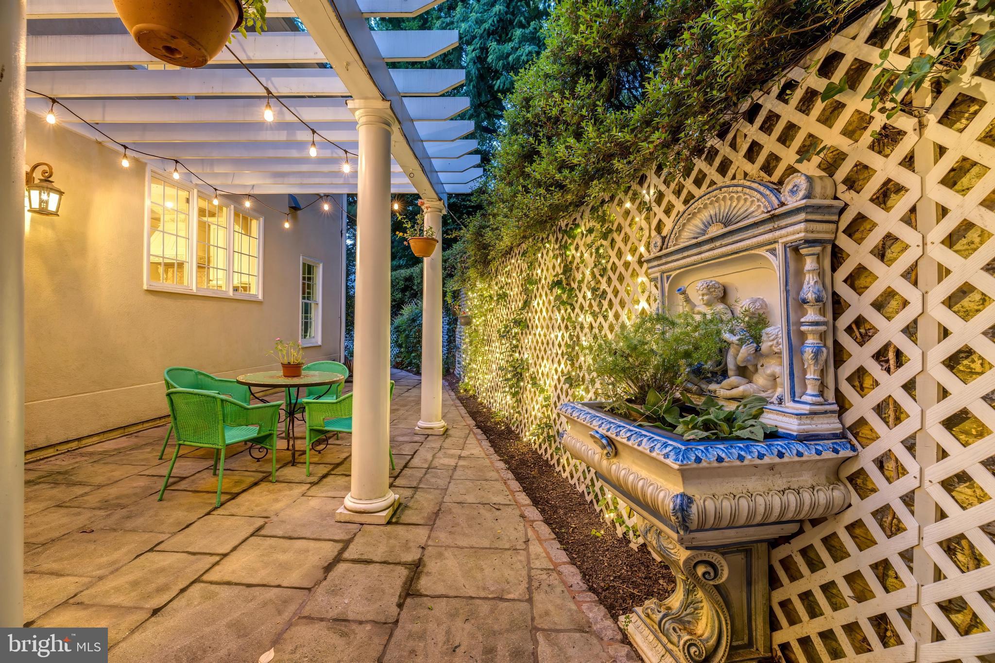 1800 Dominion Crest Ln