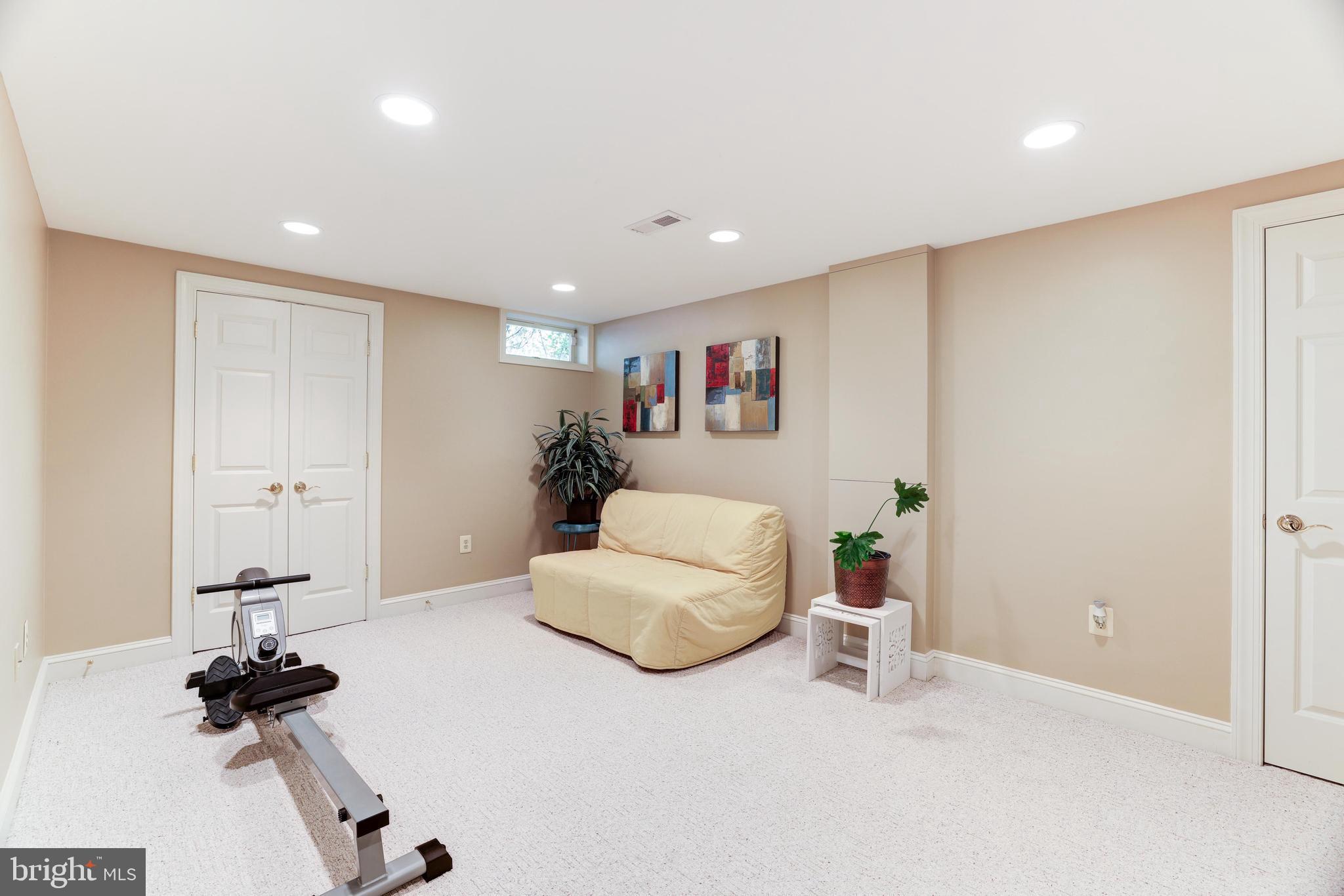 1800 Dominion Crest Ln