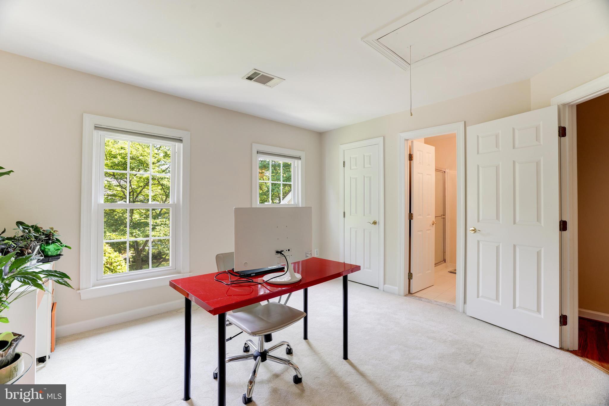 1800 Dominion Crest Ln