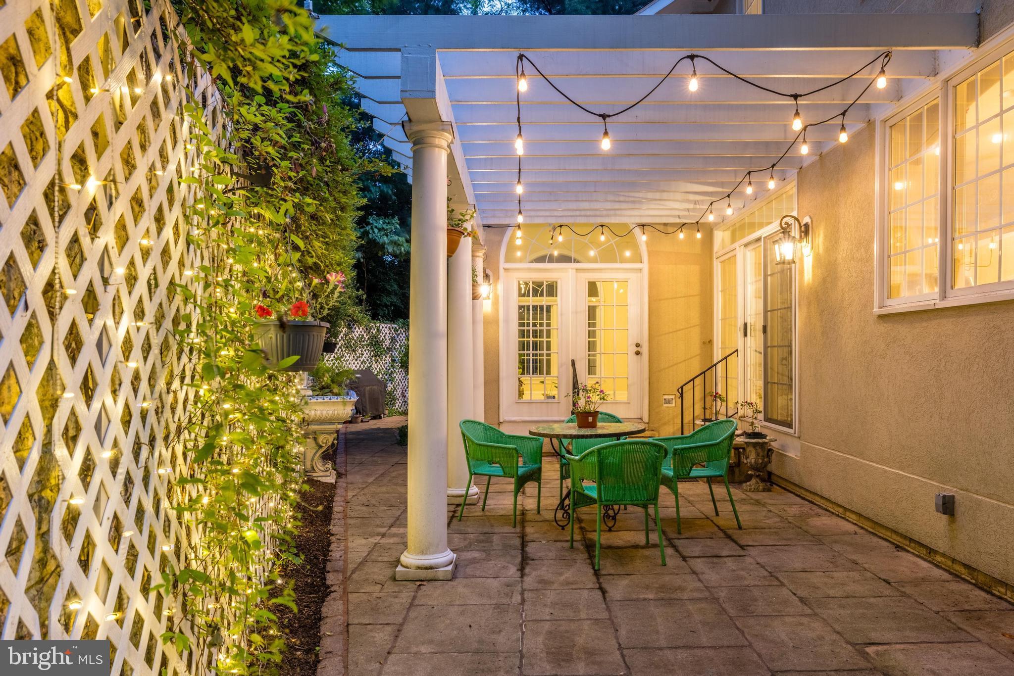 1800 Dominion Crest Ln