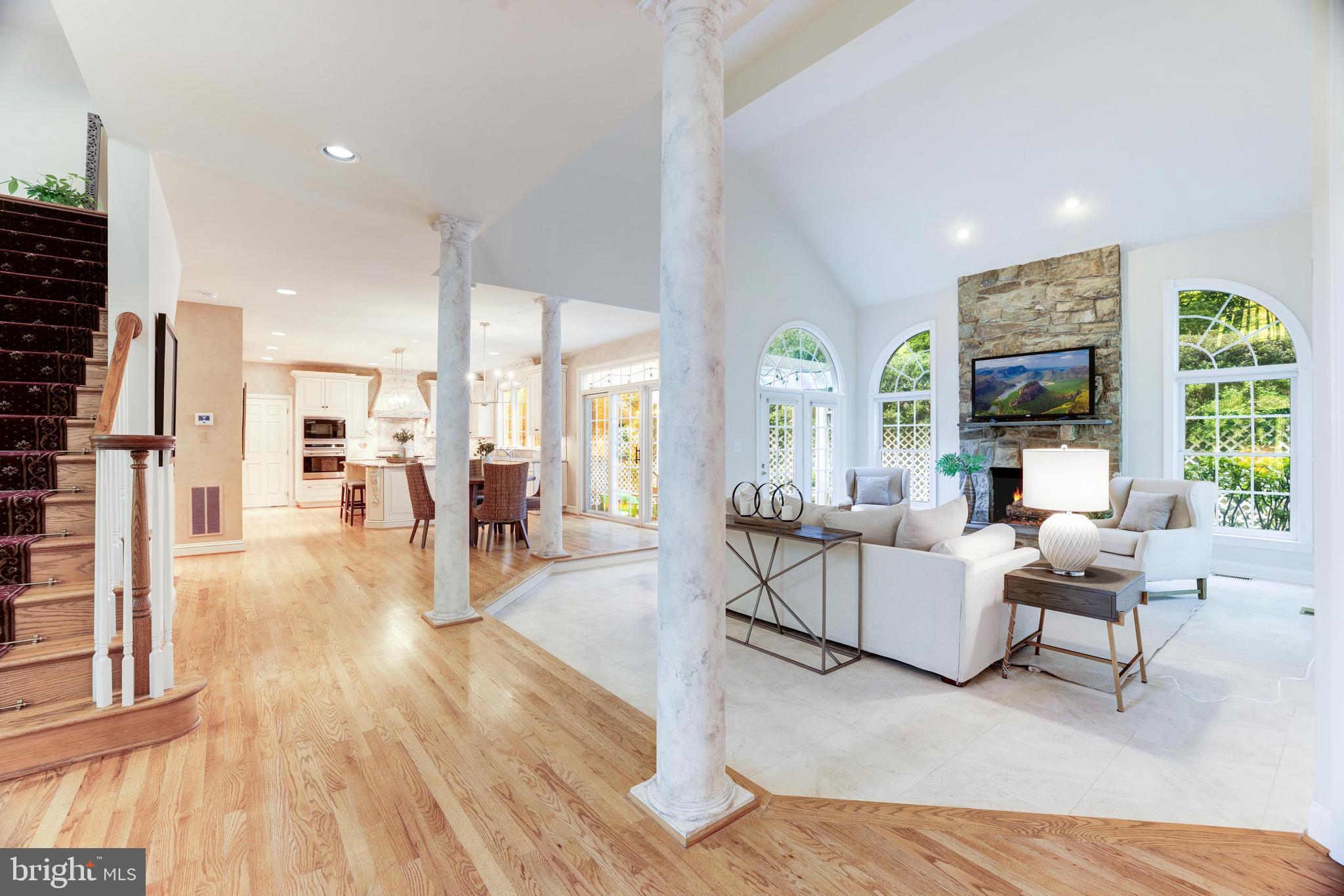 1800 Dominion Crest Ln