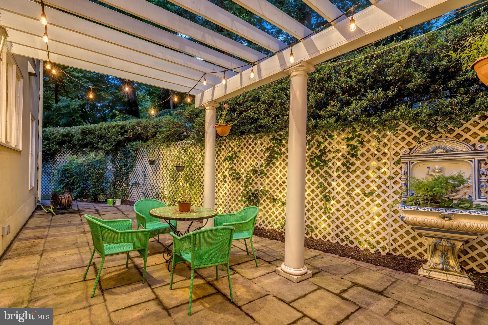 1800 Dominion Crest Ln