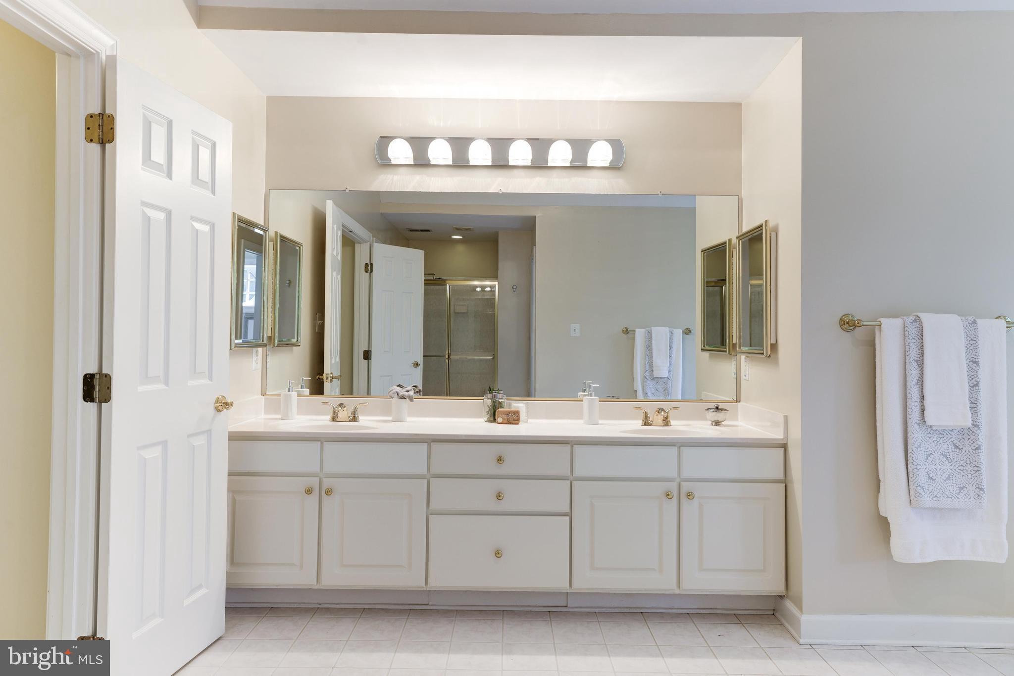 1800 Dominion Crest Ln