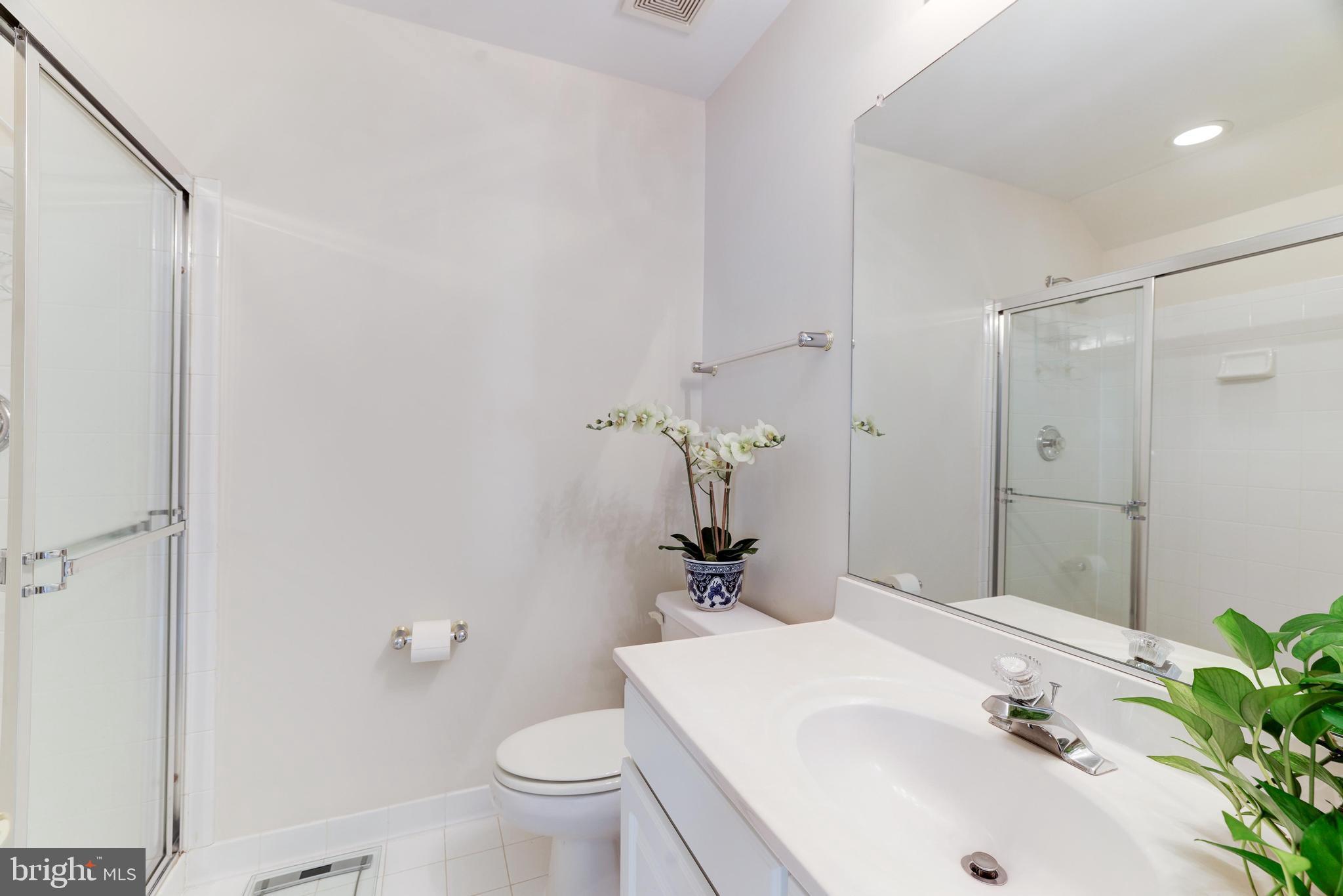 1800 Dominion Crest Ln