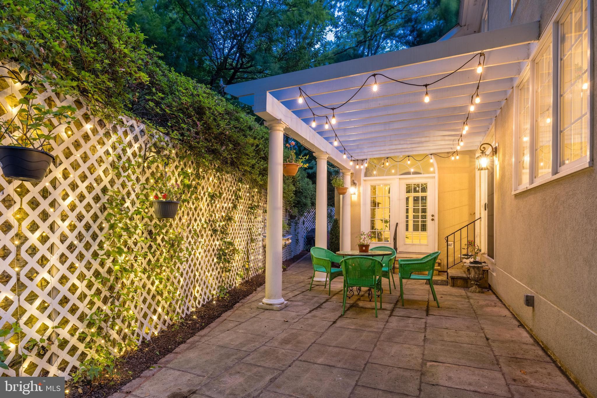 1800 Dominion Crest Ln