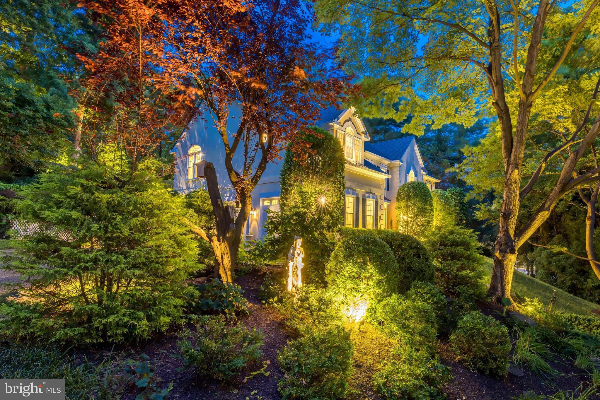 1800 Dominion Crest Ln