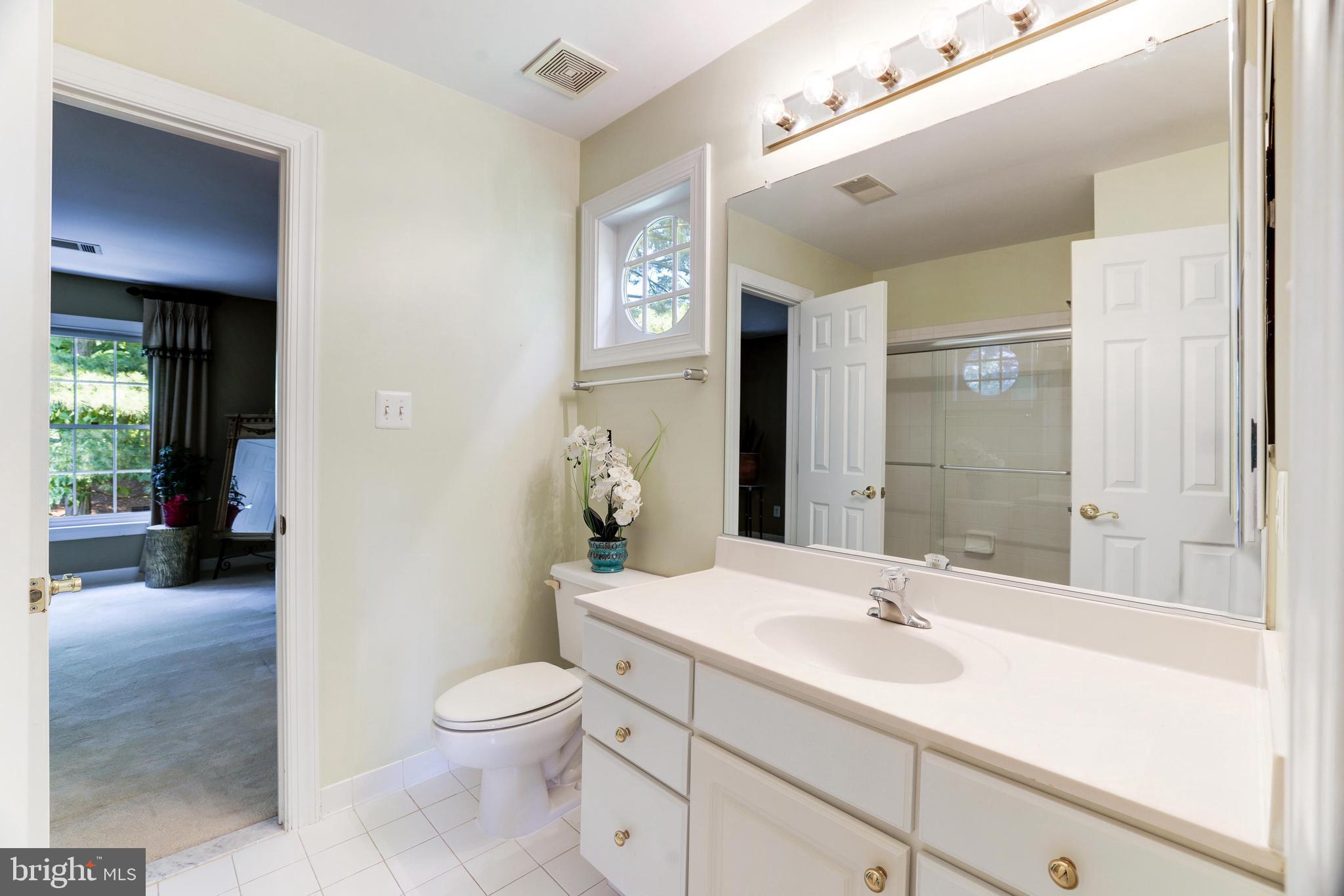 1800 Dominion Crest Ln