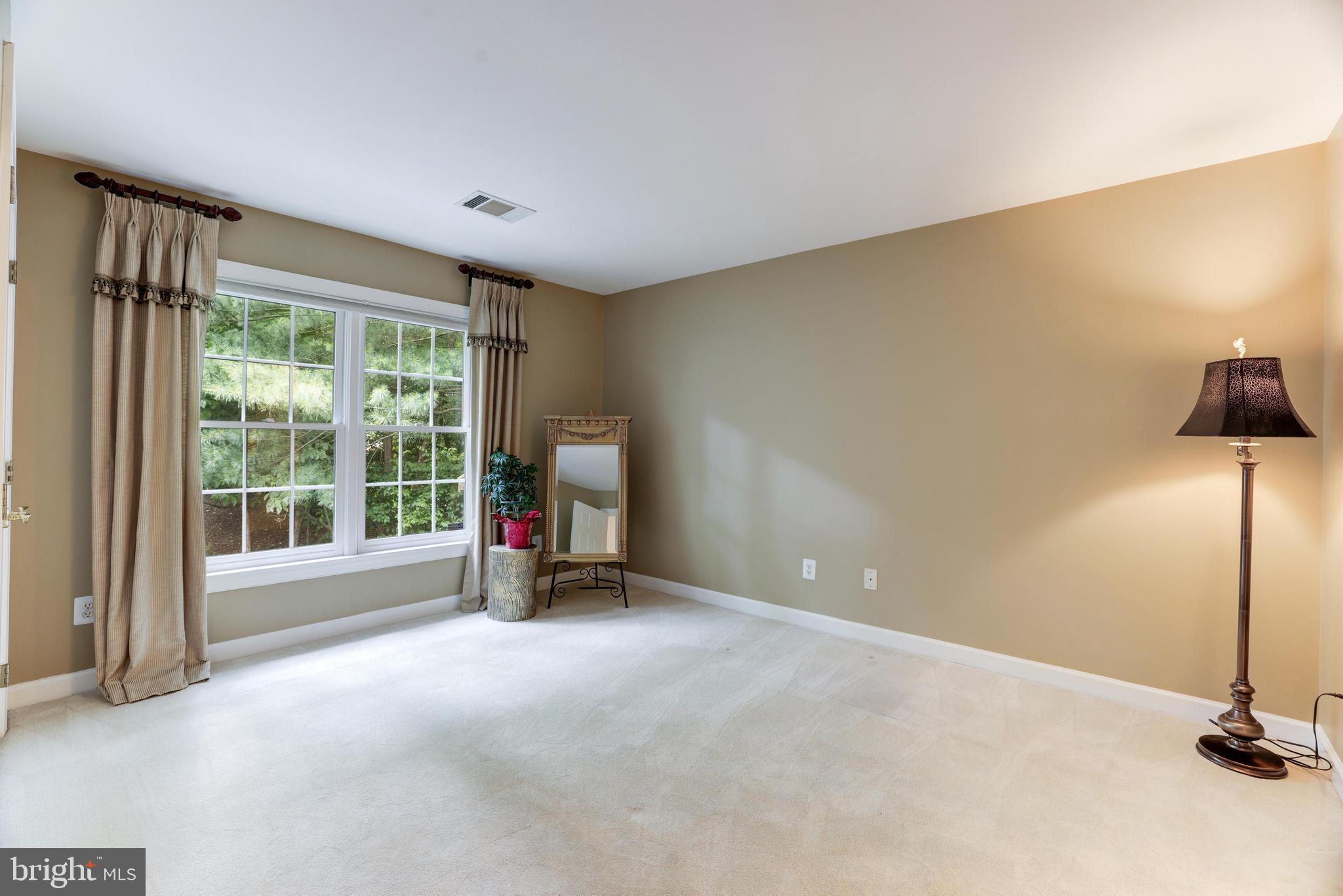 1800 Dominion Crest Ln