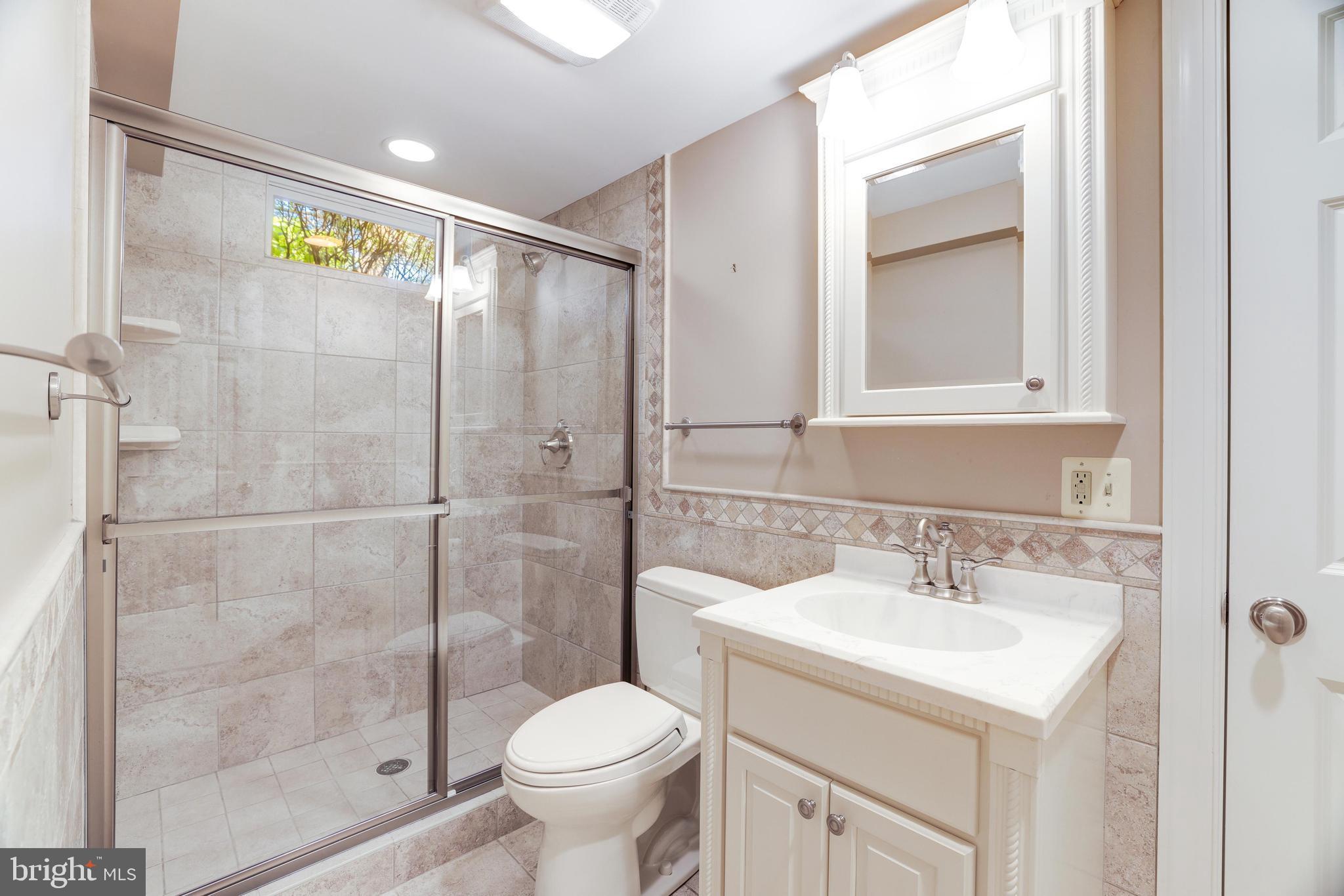 1800 Dominion Crest Ln