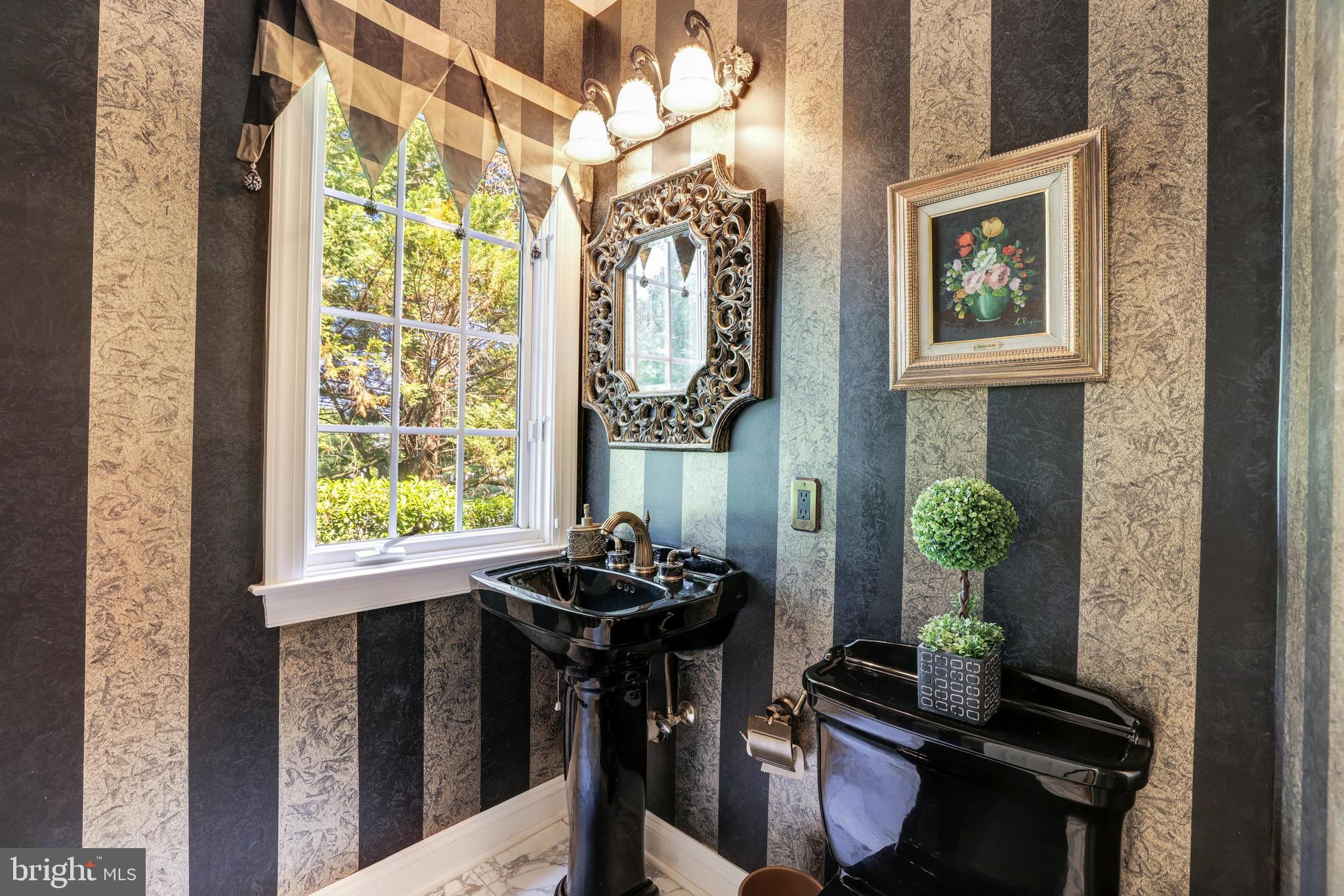 1800 Dominion Crest Ln