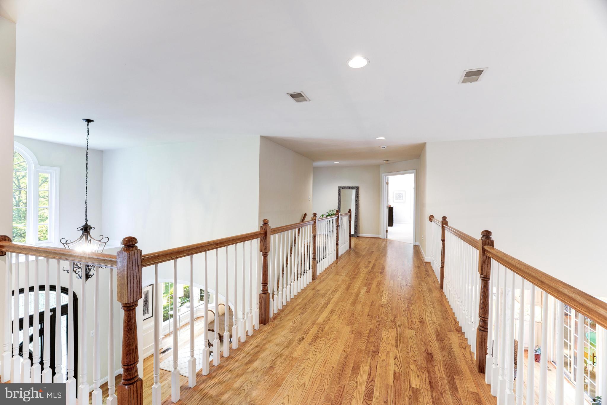 1800 Dominion Crest Ln