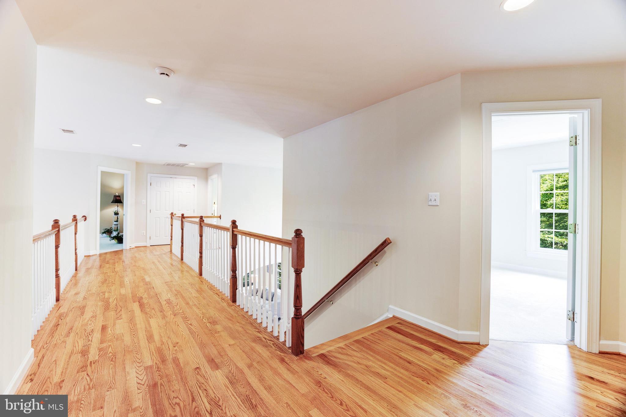 1800 Dominion Crest Ln