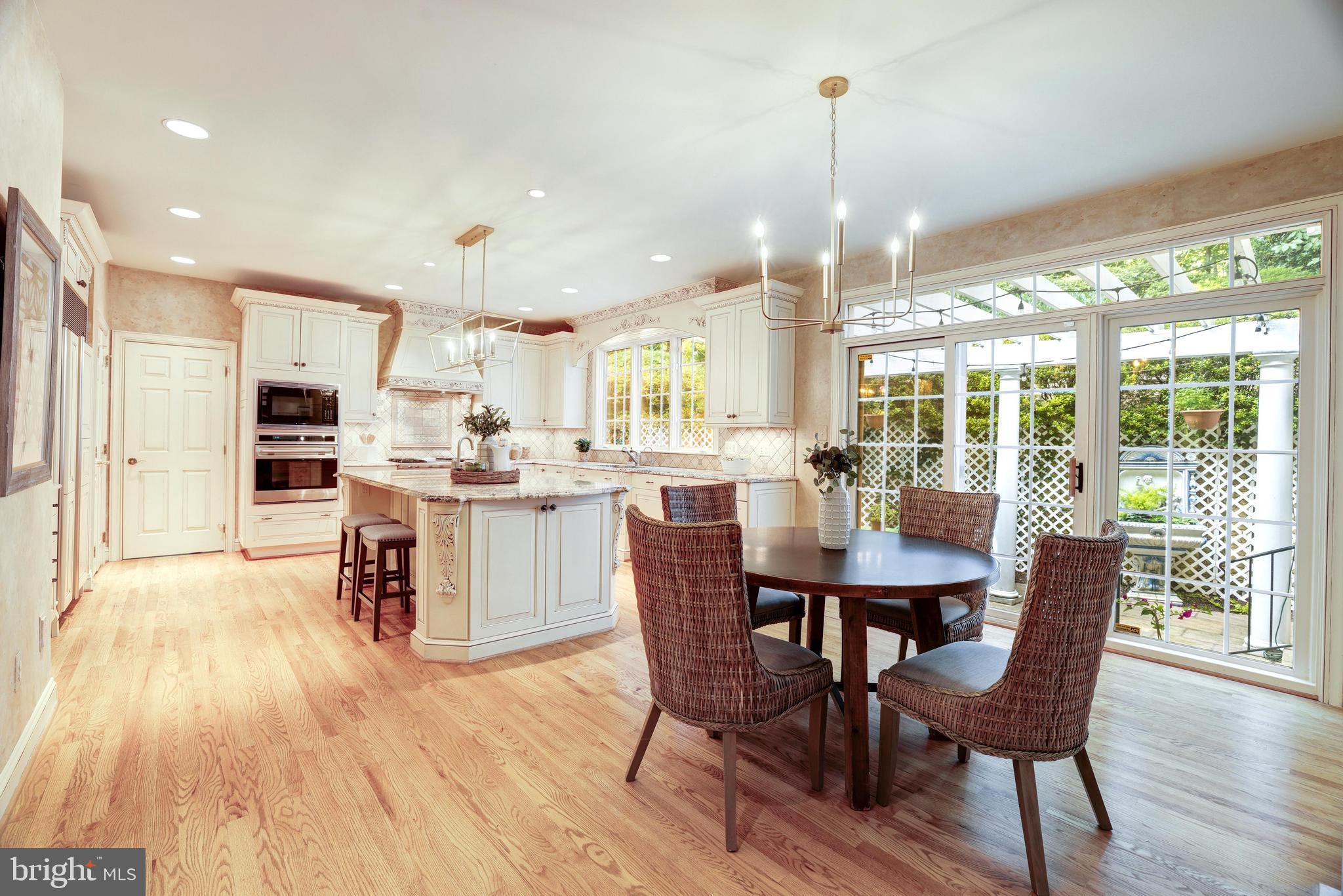 1800 Dominion Crest Ln