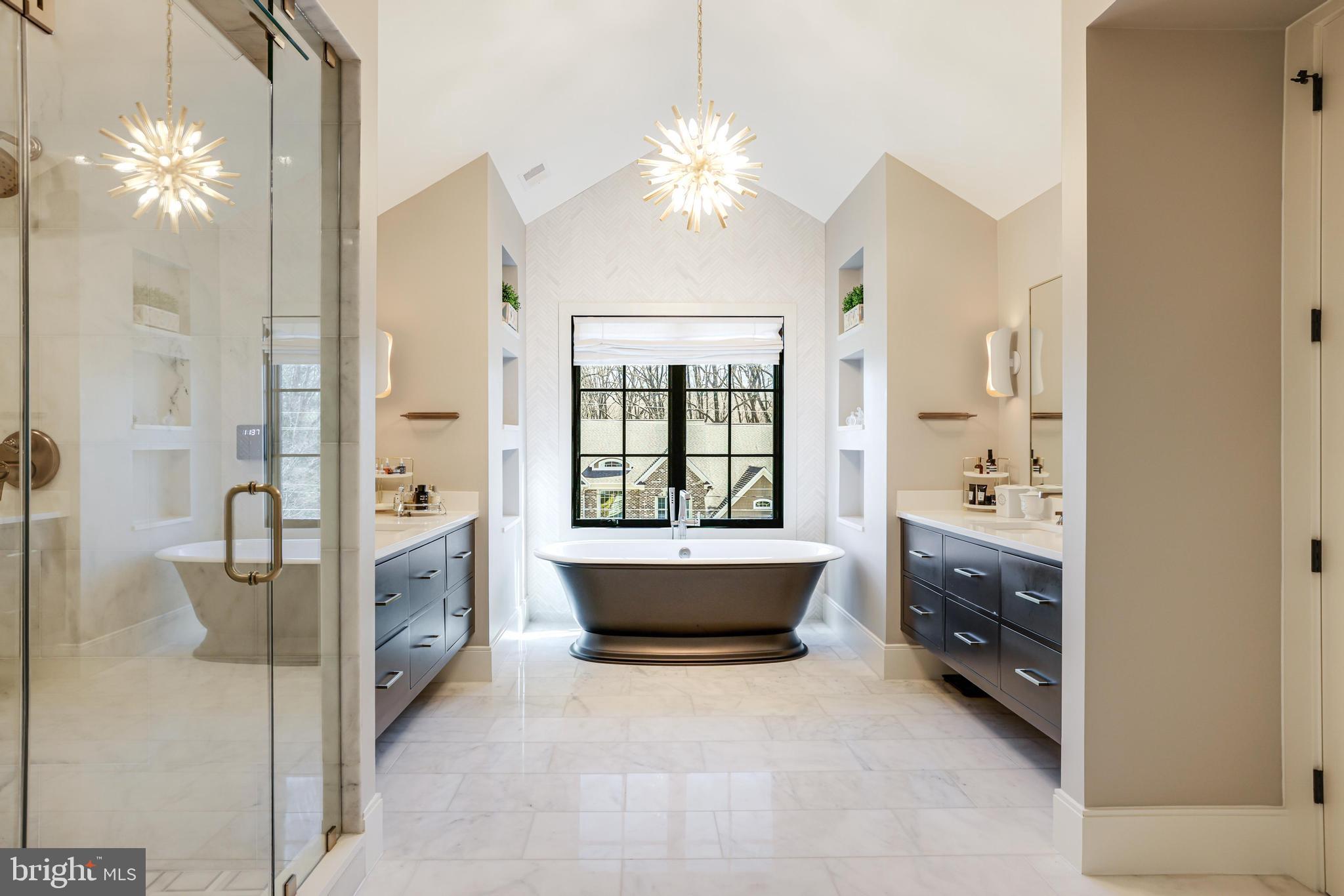 1544 Forest Villa Ln