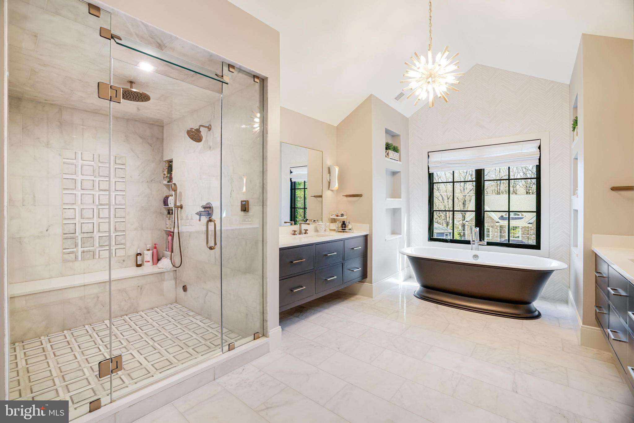 1544 Forest Villa Ln