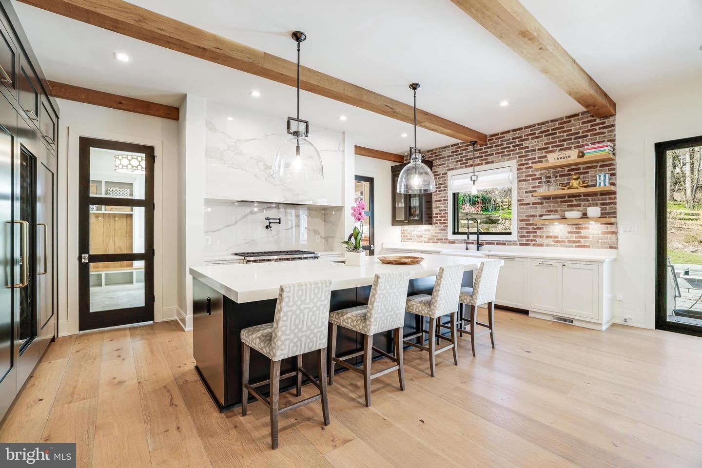 1544 Forest Villa Ln