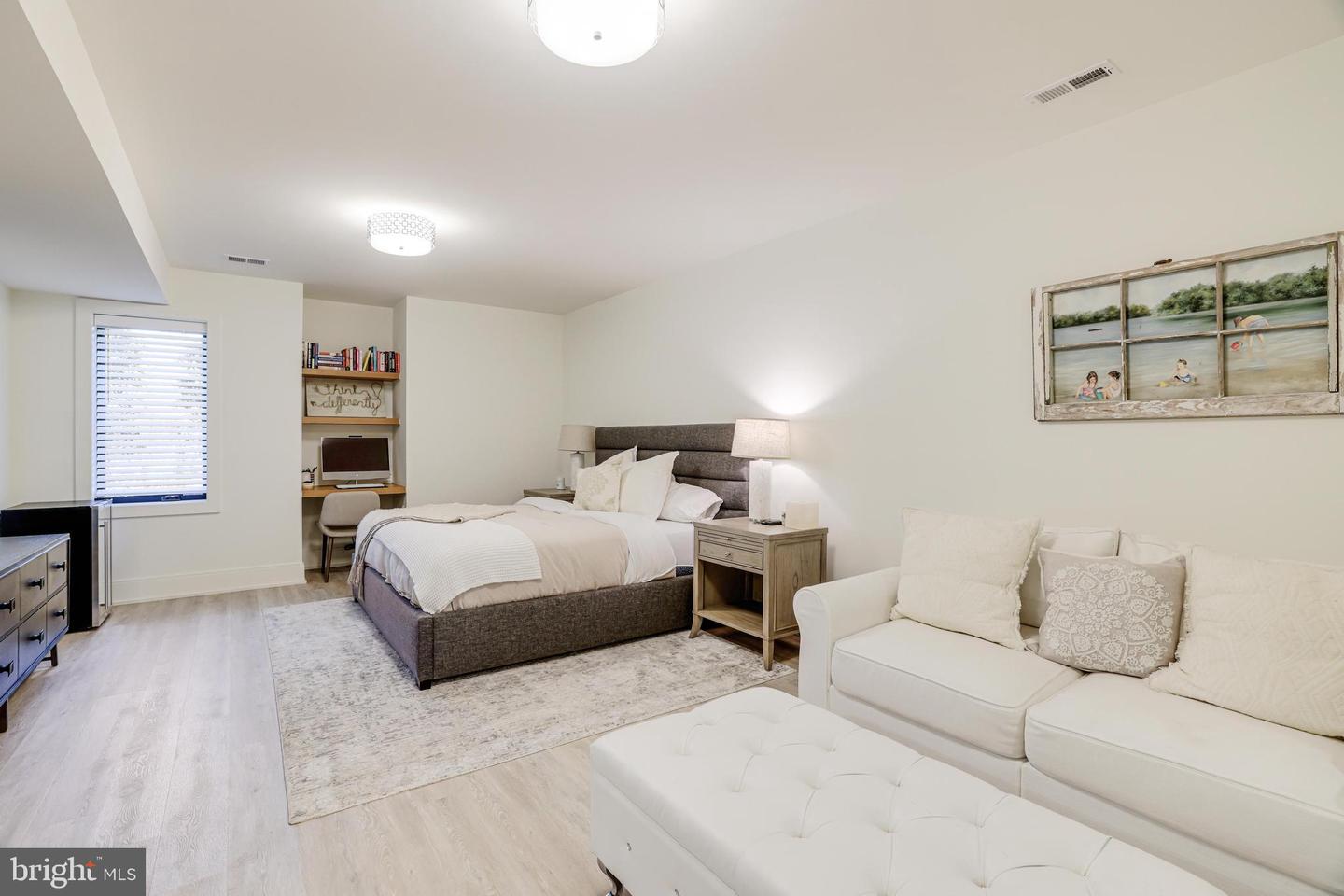 1544 Forest Villa Ln