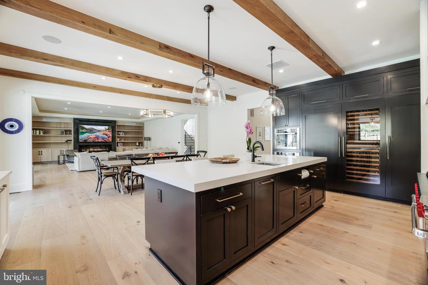 1544 Forest Villa Ln
