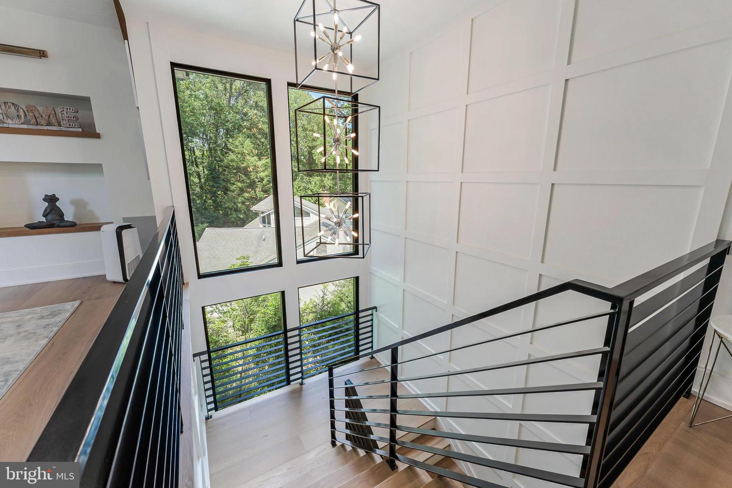 1544 Forest Villa Ln