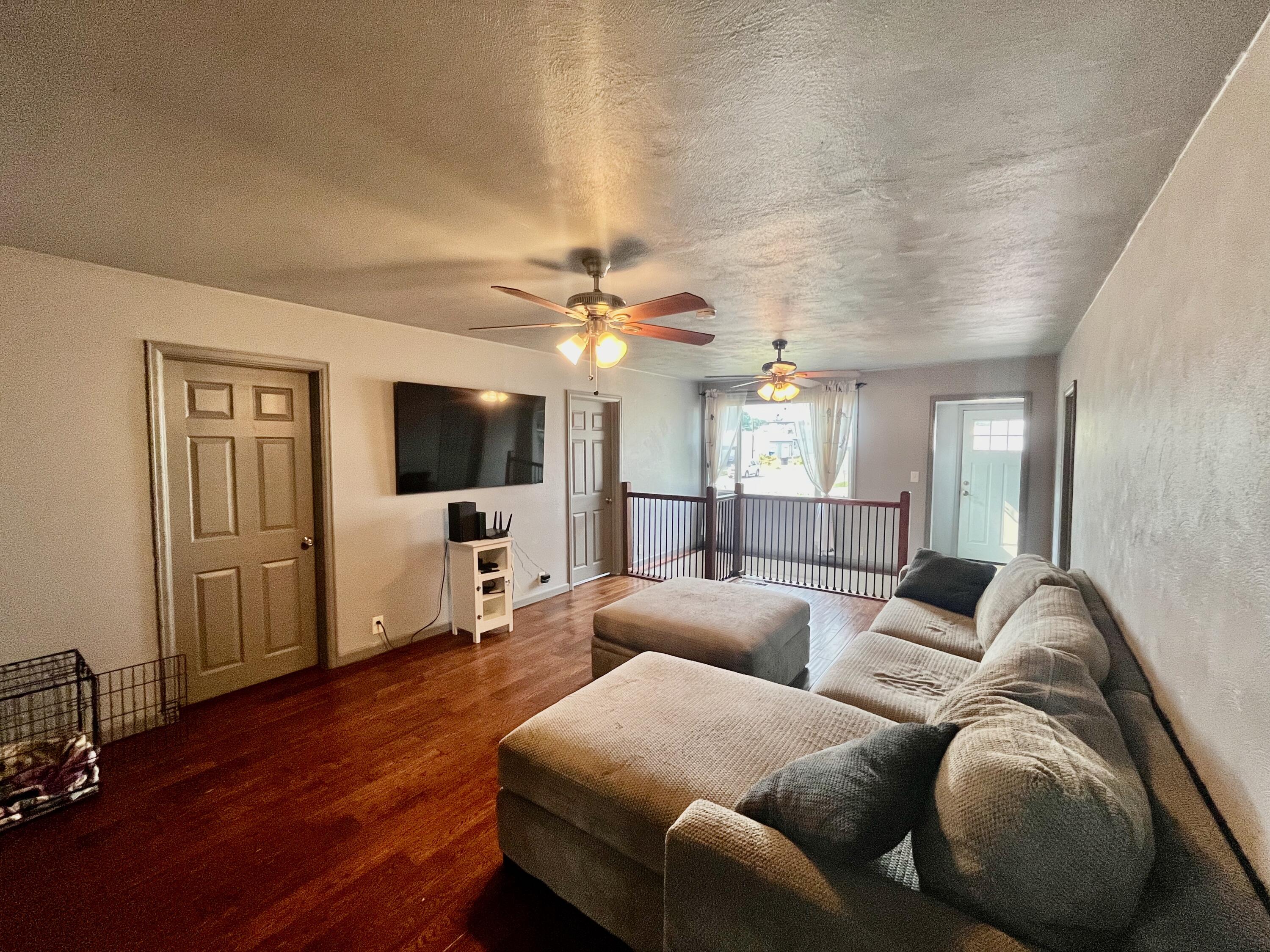 810 E 7th Street
