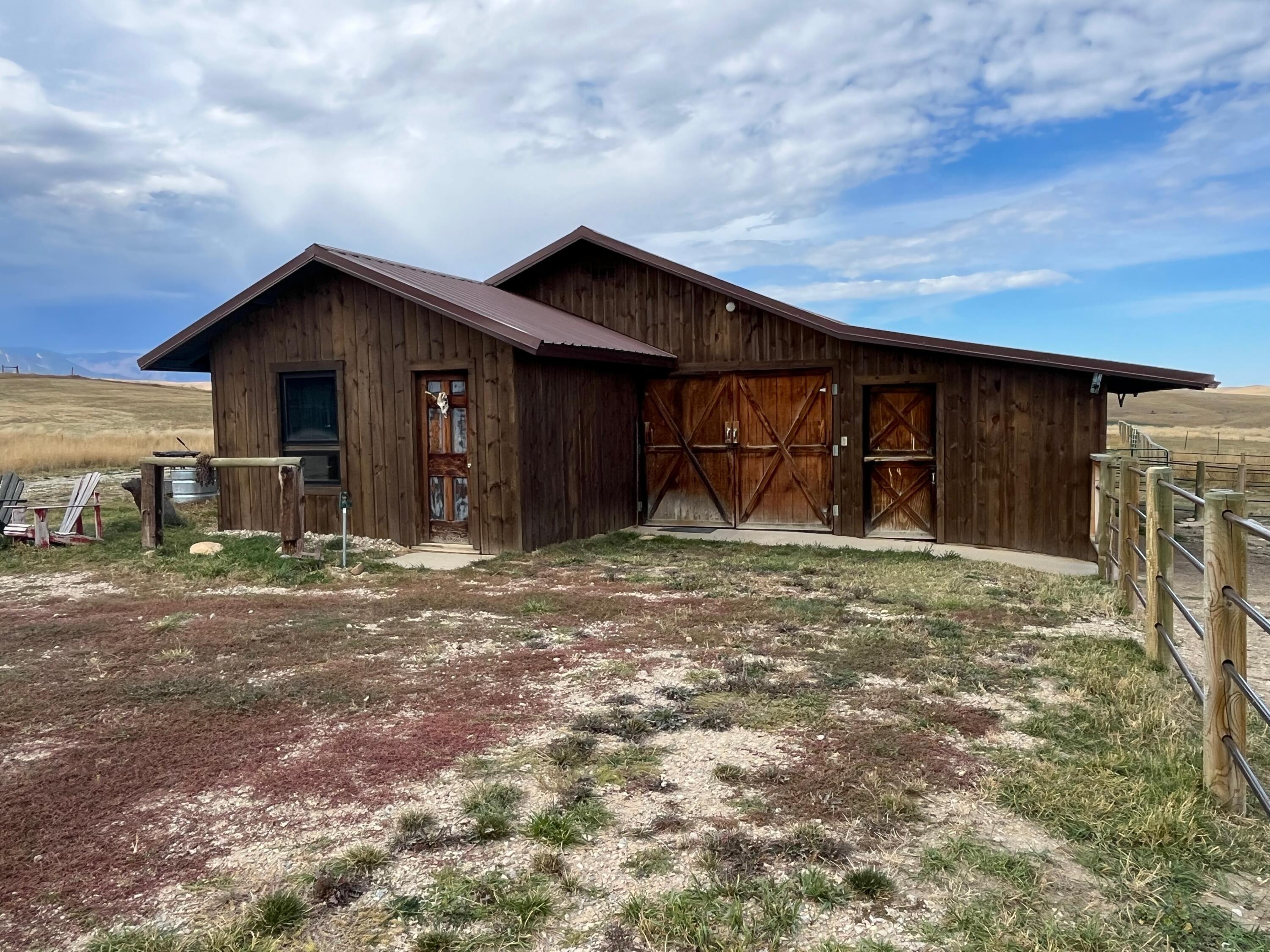 838 Hwy 335