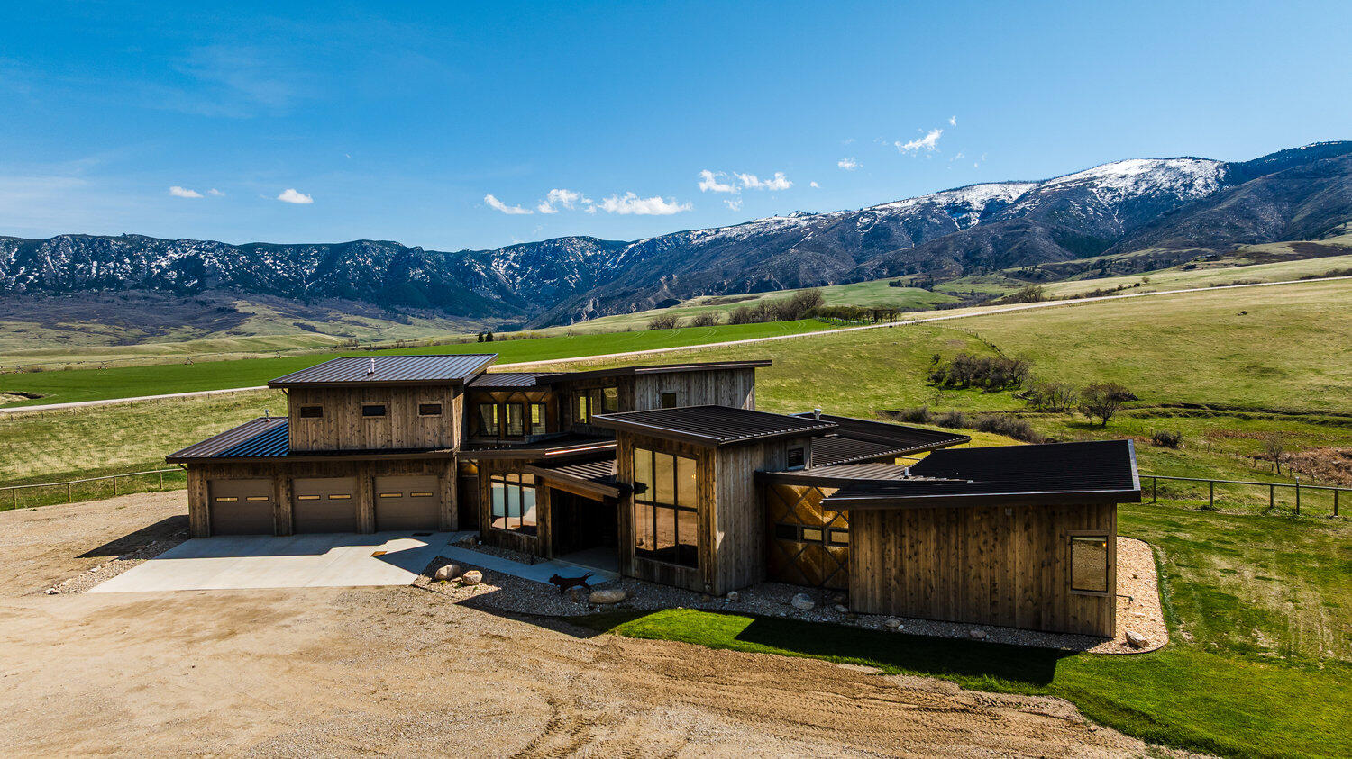 838 Hwy 335