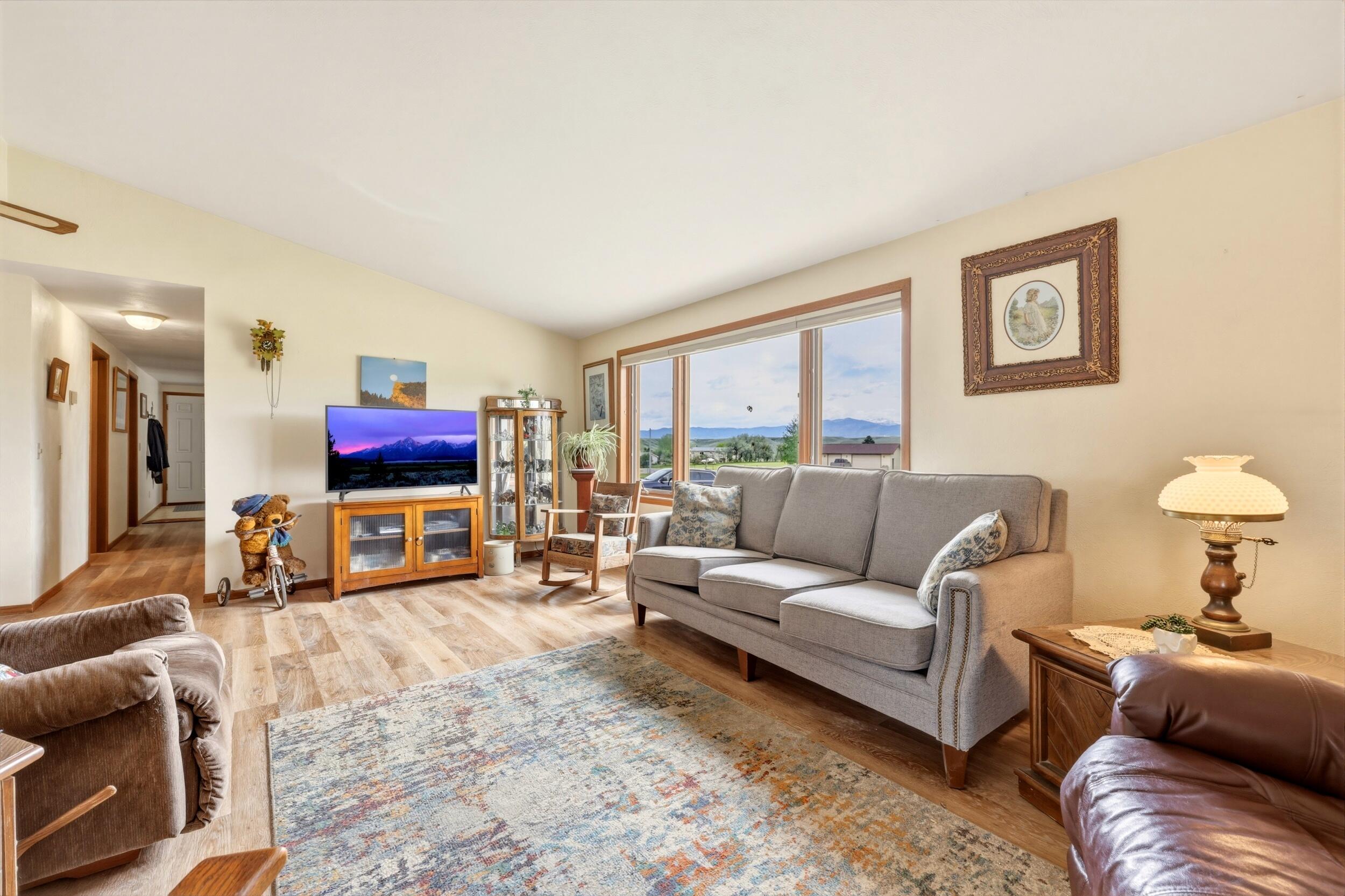 1 Pleasant View Lane