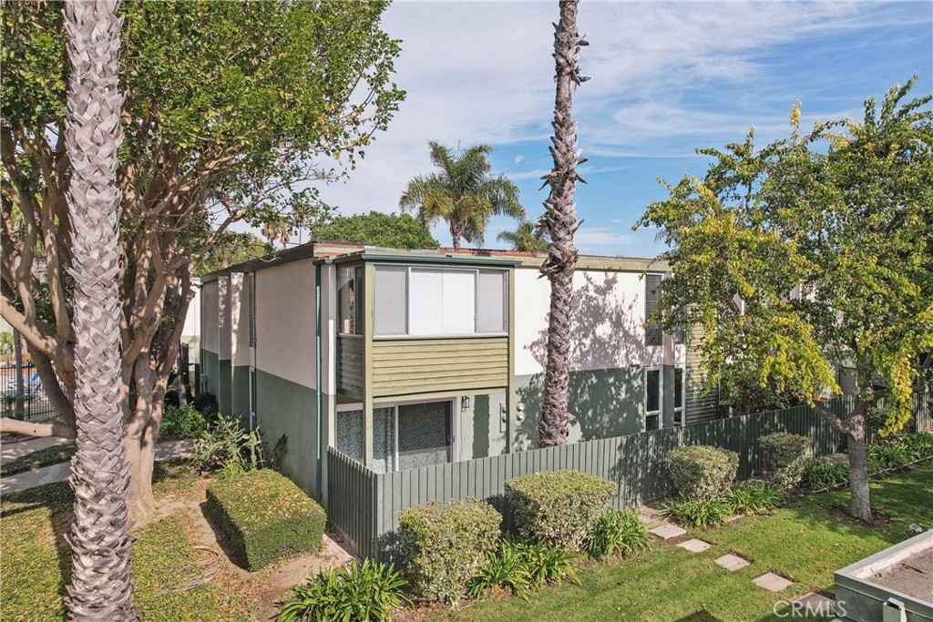 3700 Dean Drive 2703