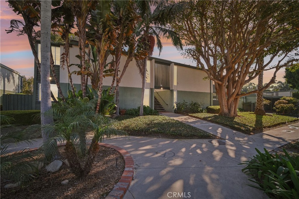 3700 Dean Drive 2703