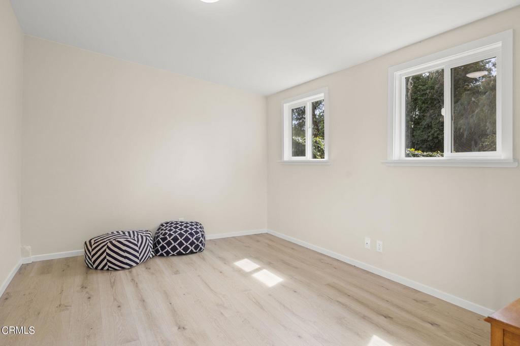 66 W Oak View Avenue