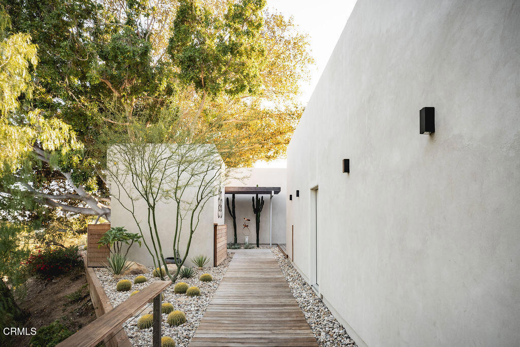 1465 Foothill Road